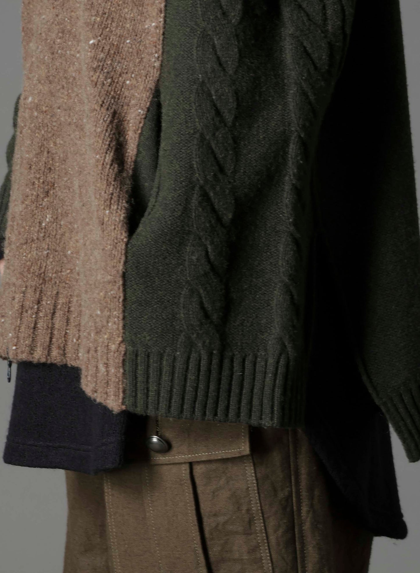 FINE MERINO WOOL CABLE SWITCH UNBALANCE HOODIE