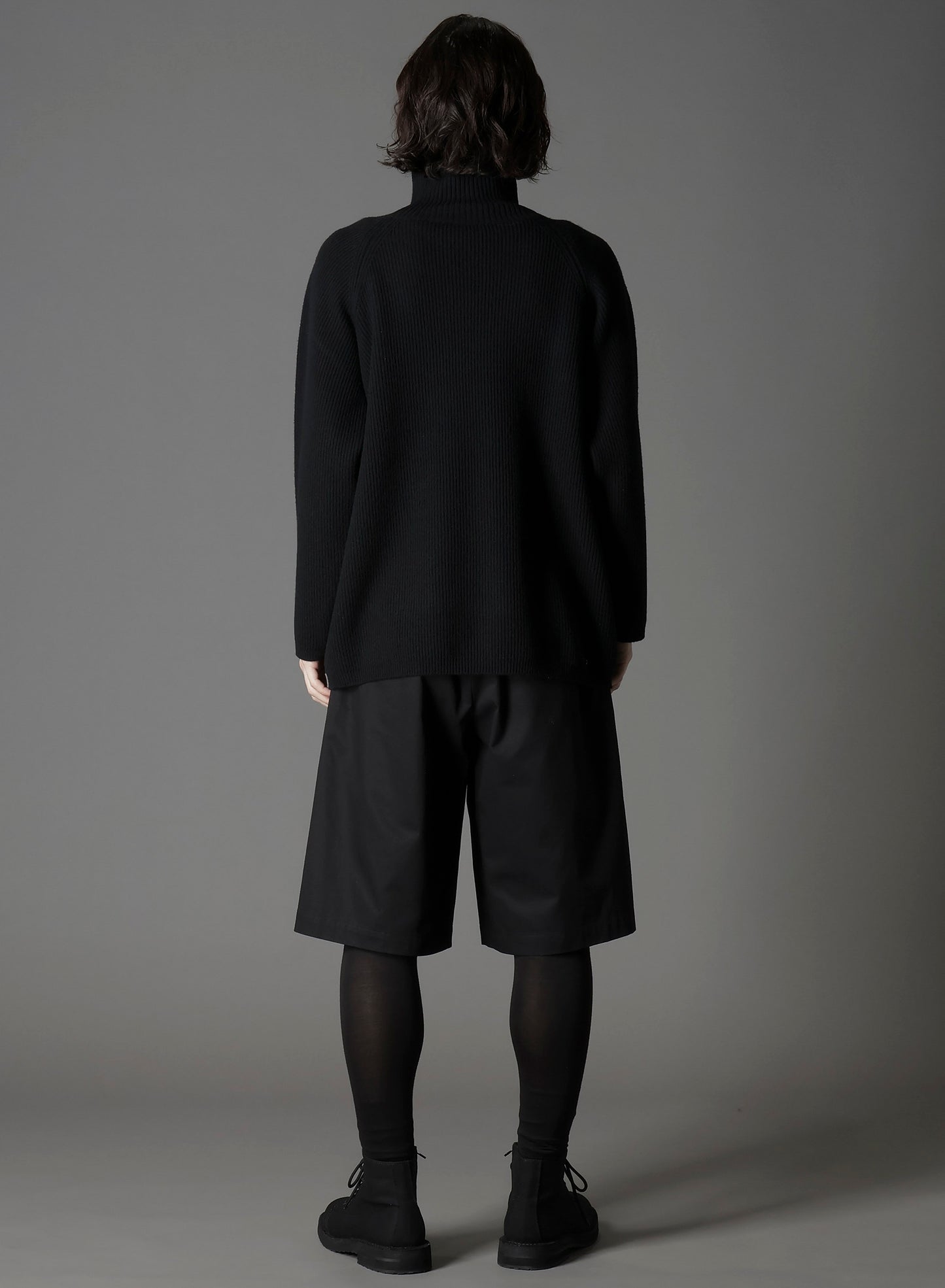 FINE MERINO WOOL RAGLAN TURTLE NECK