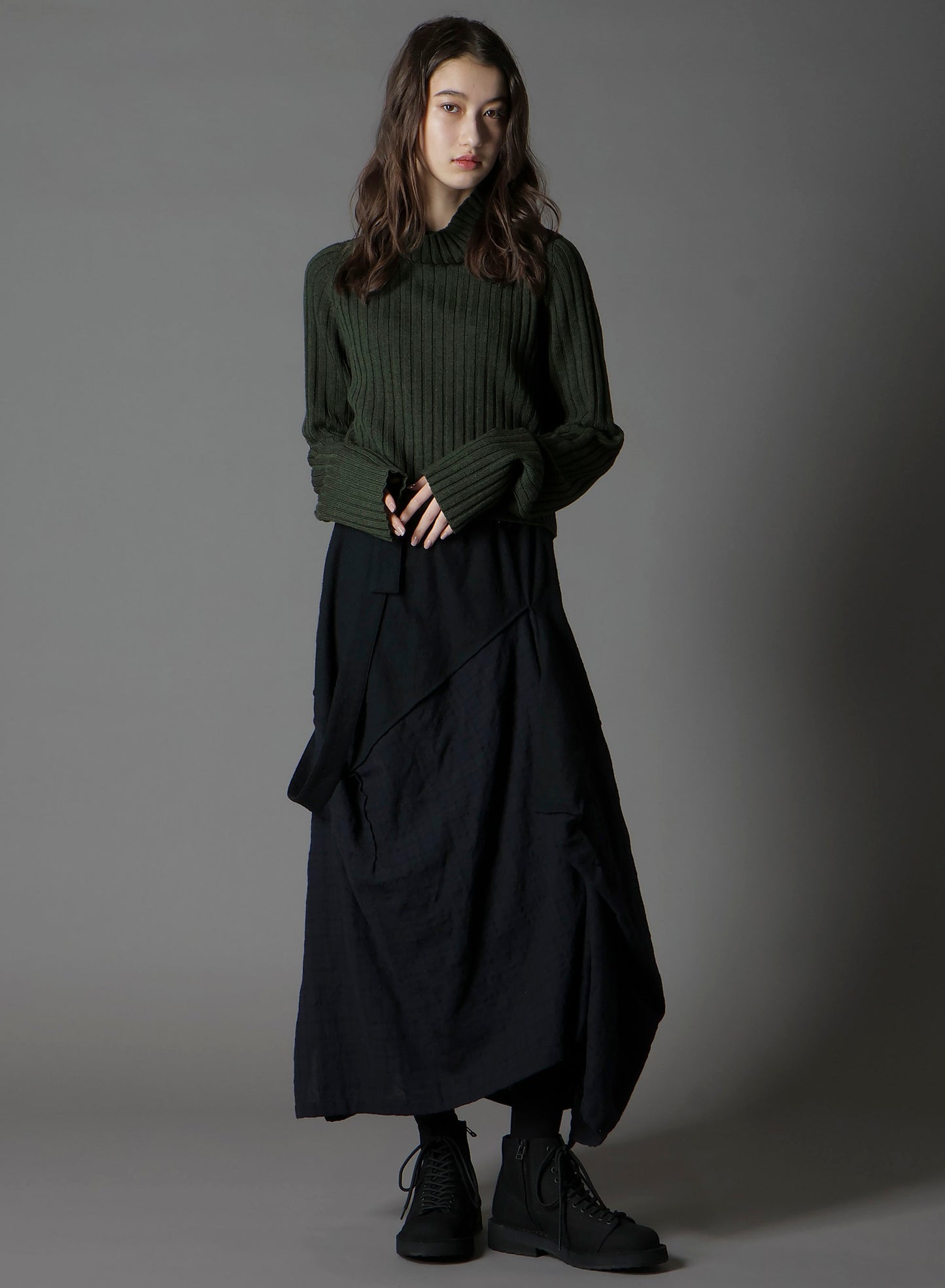 FINE MERINO WOOL RIBBED RAGLEN SHORT LENGTH TURTLE NECK