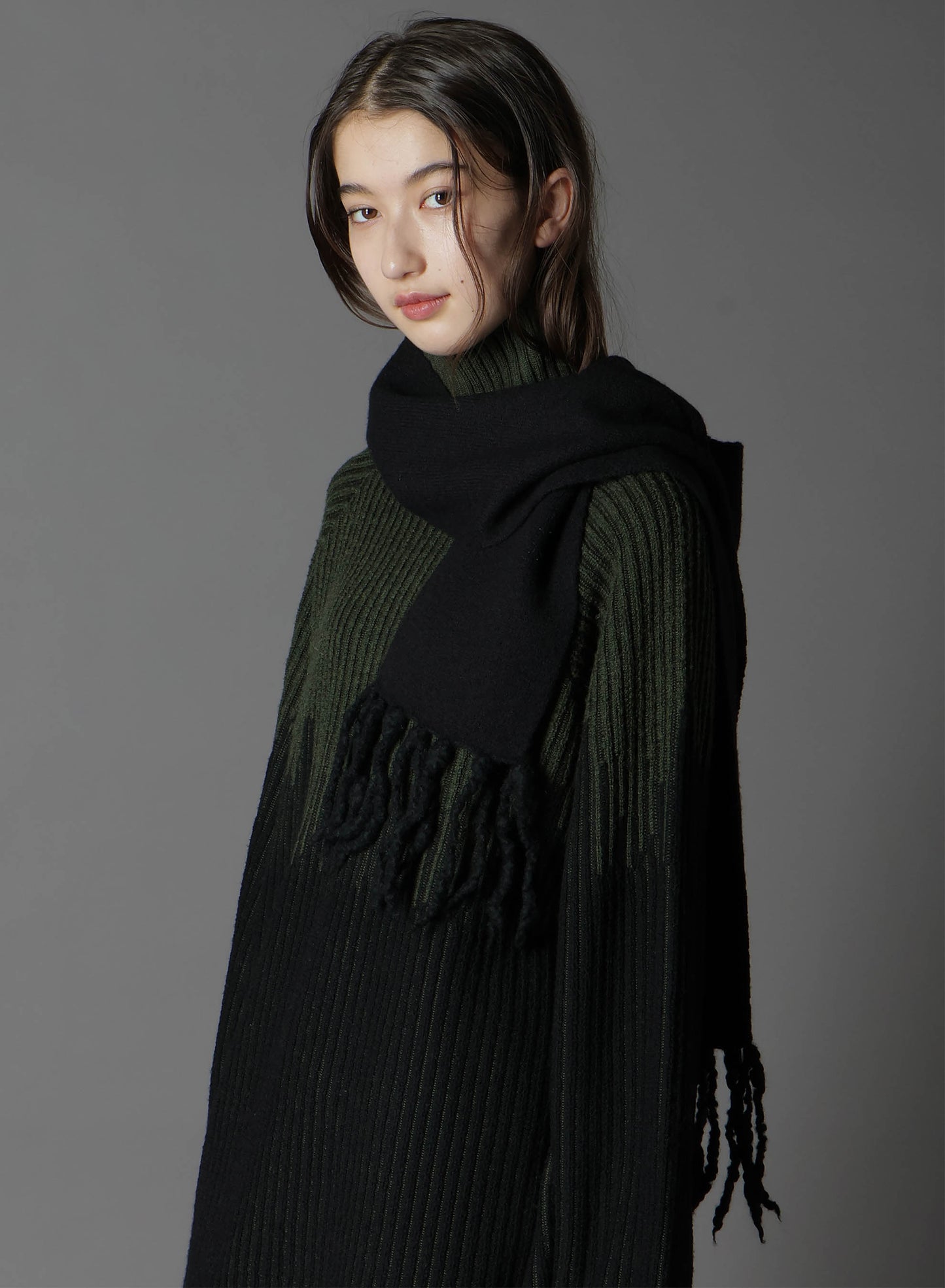 BoilMerinoWool FRINGE HOODED MUFFLER