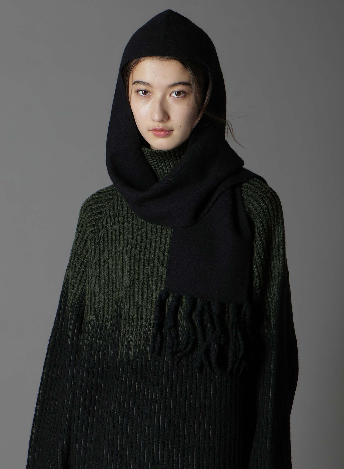 BoilMerinoWool FRINGE HOODED MUFFLER