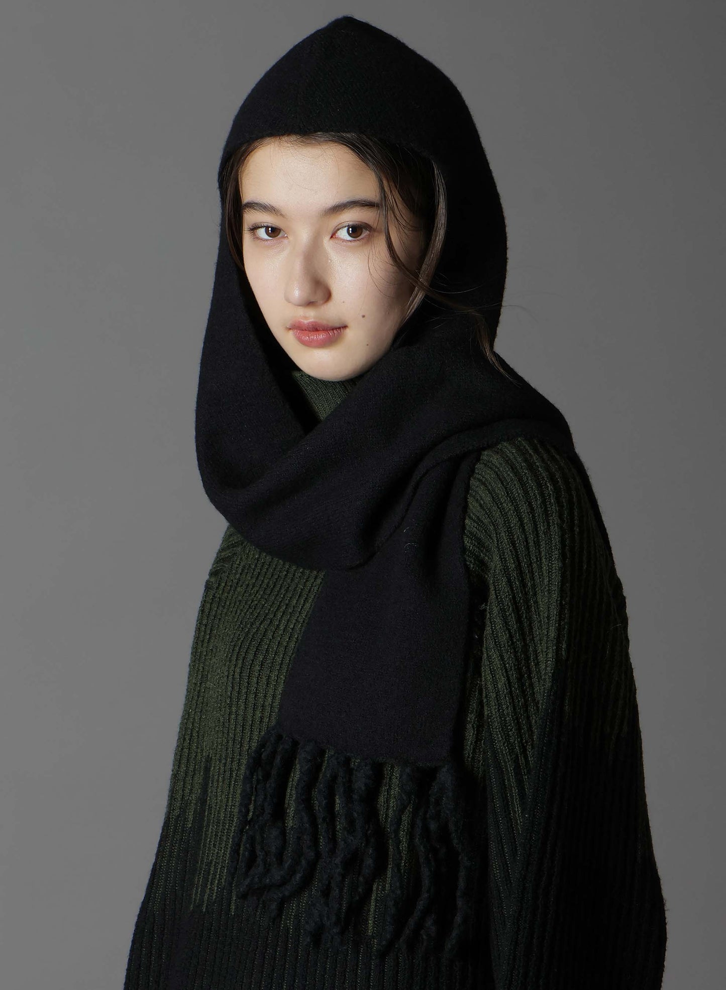 BoilMerinoWool FRINGE HOODED MUFFLER