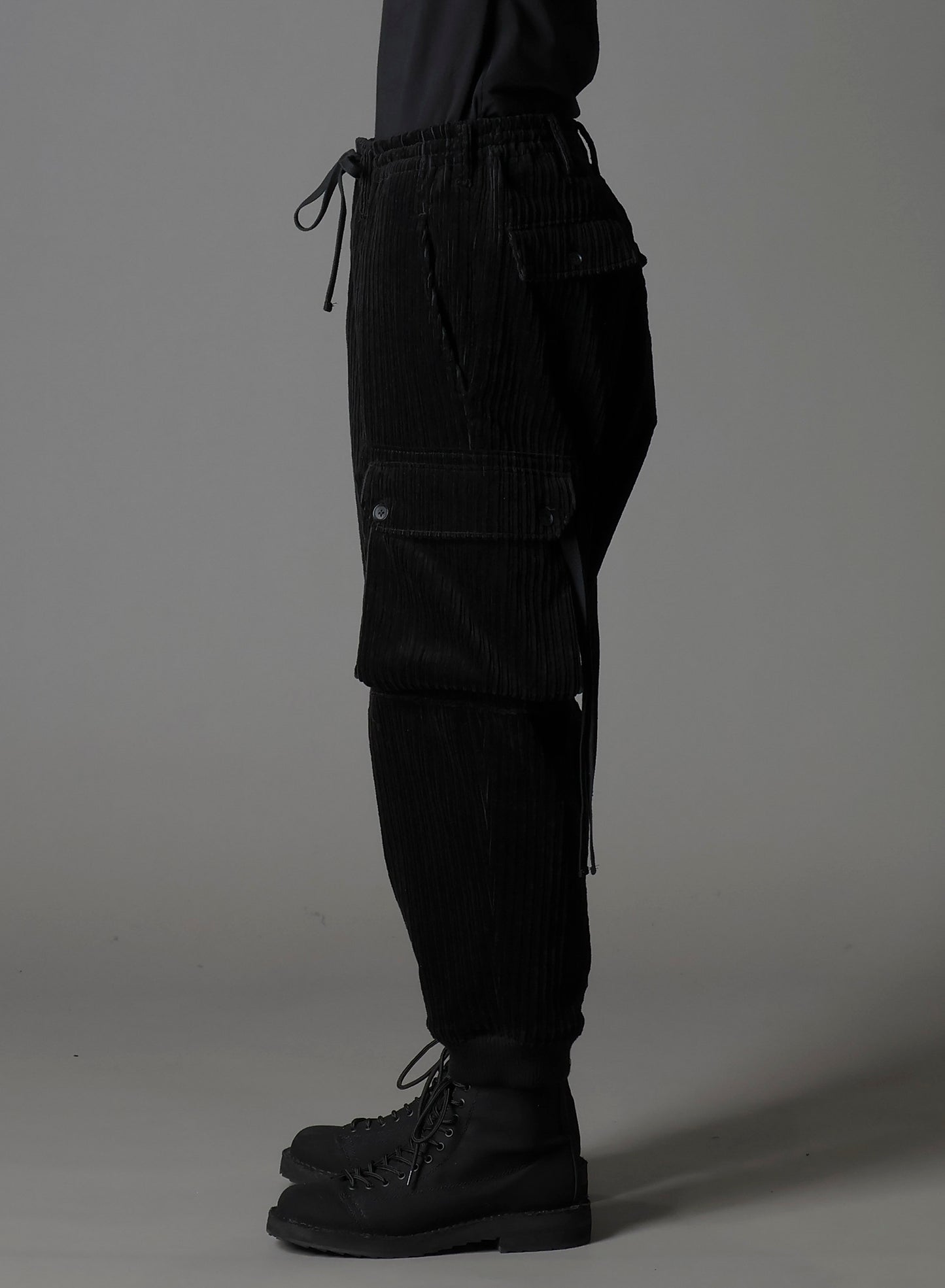 PAIR CORDUROY AIR TURNING RIBBED HEM CARGO