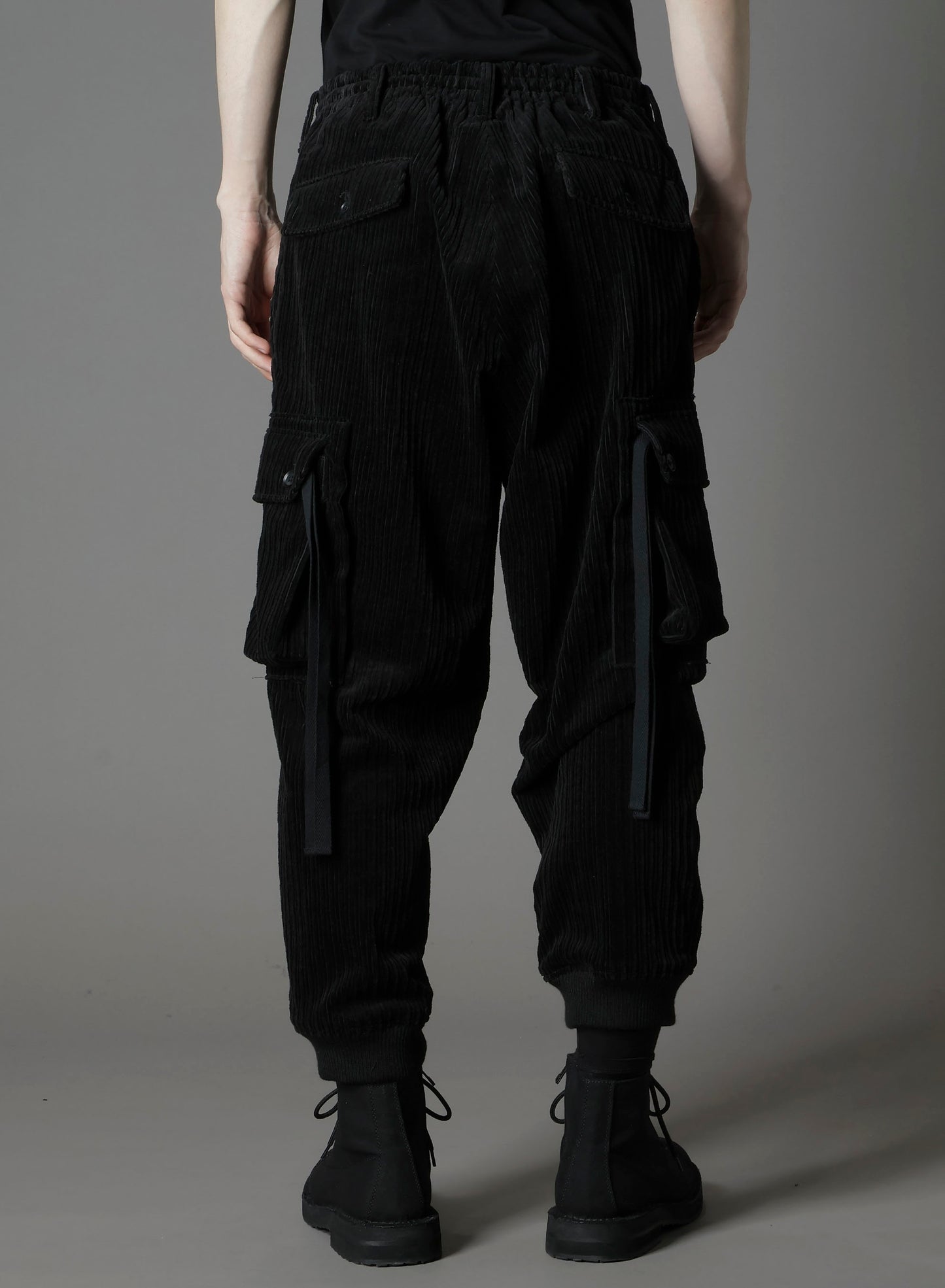 PAIR CORDUROY AIR TURNING RIBBED HEM CARGO