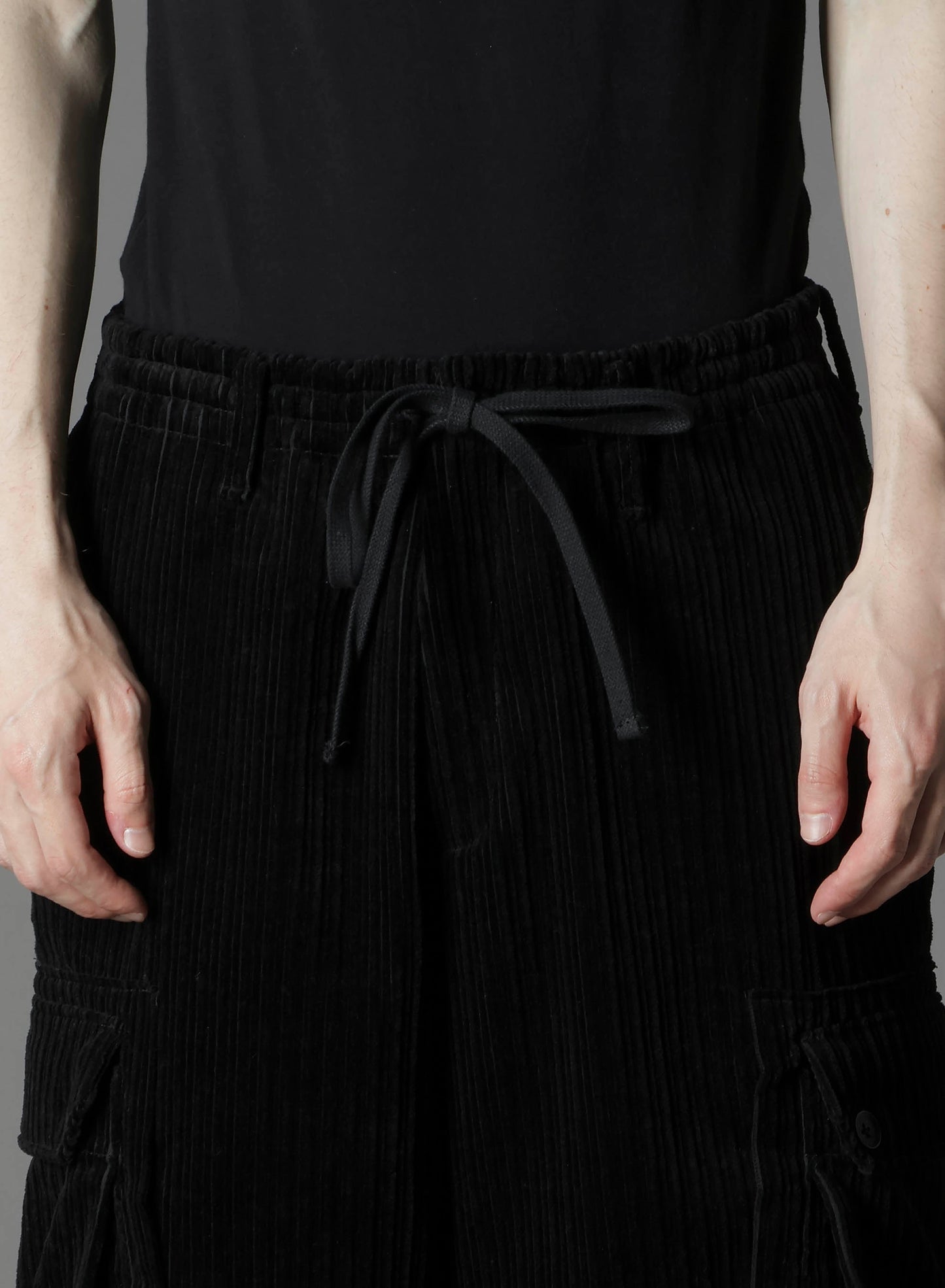 PAIR CORDUROY AIR TURNING RIBBED HEM CARGO