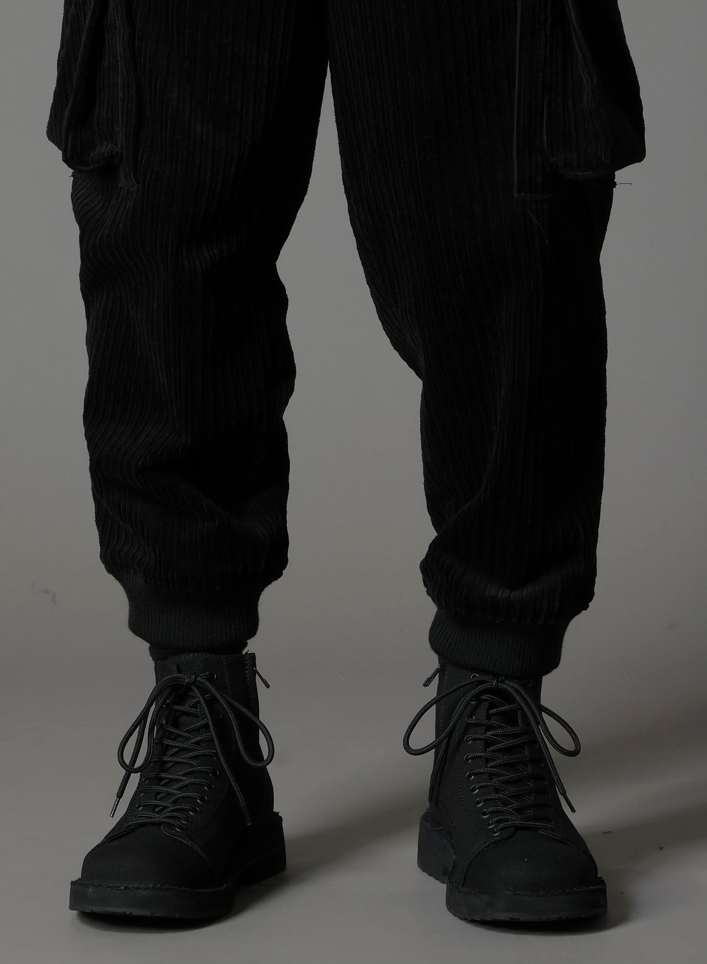 PAIR CORDUROY AIR TURNING RIBBED HEM CARGO