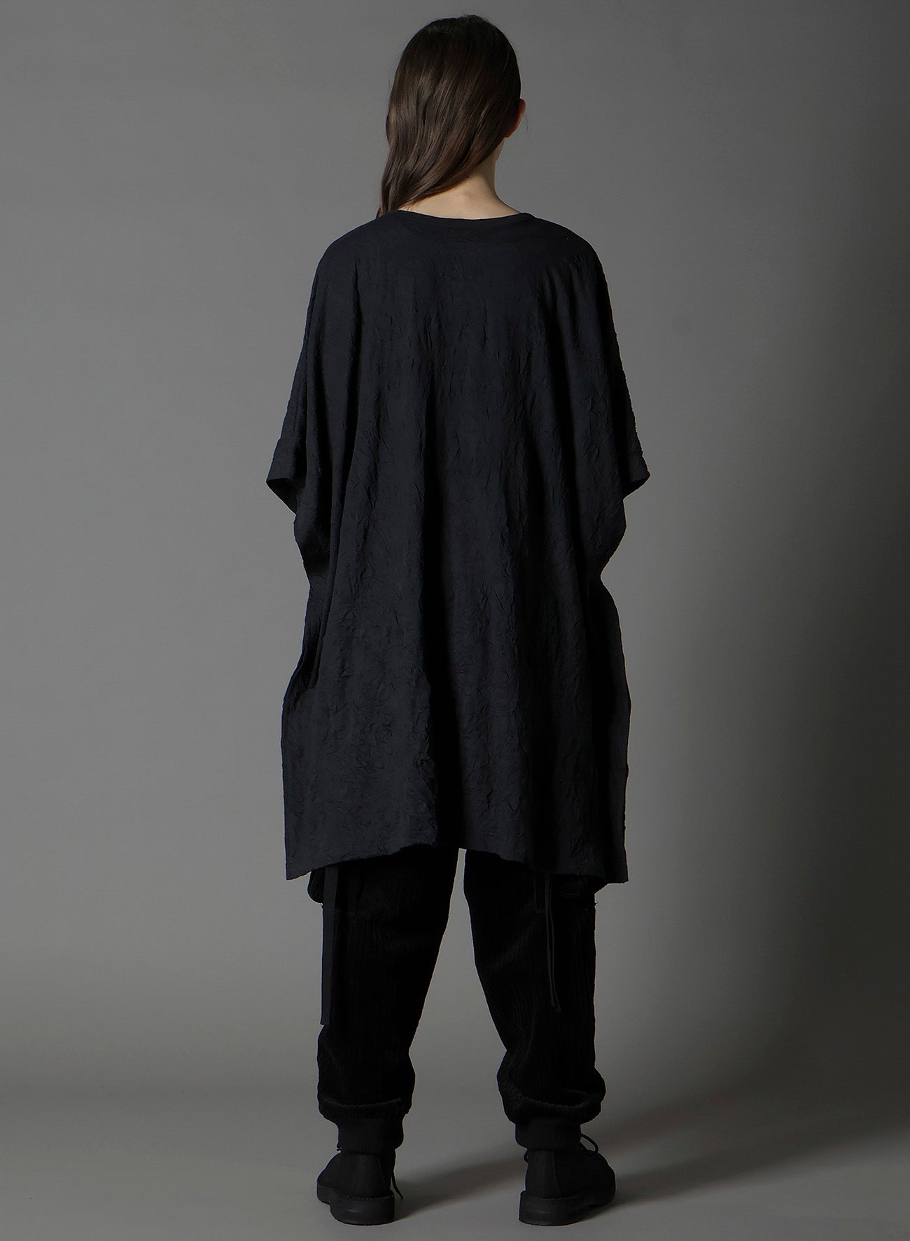 CATHC WASHER WRINKLE JERSEY SIDE BUTTON SHORT SLEEVED T-SHIRT