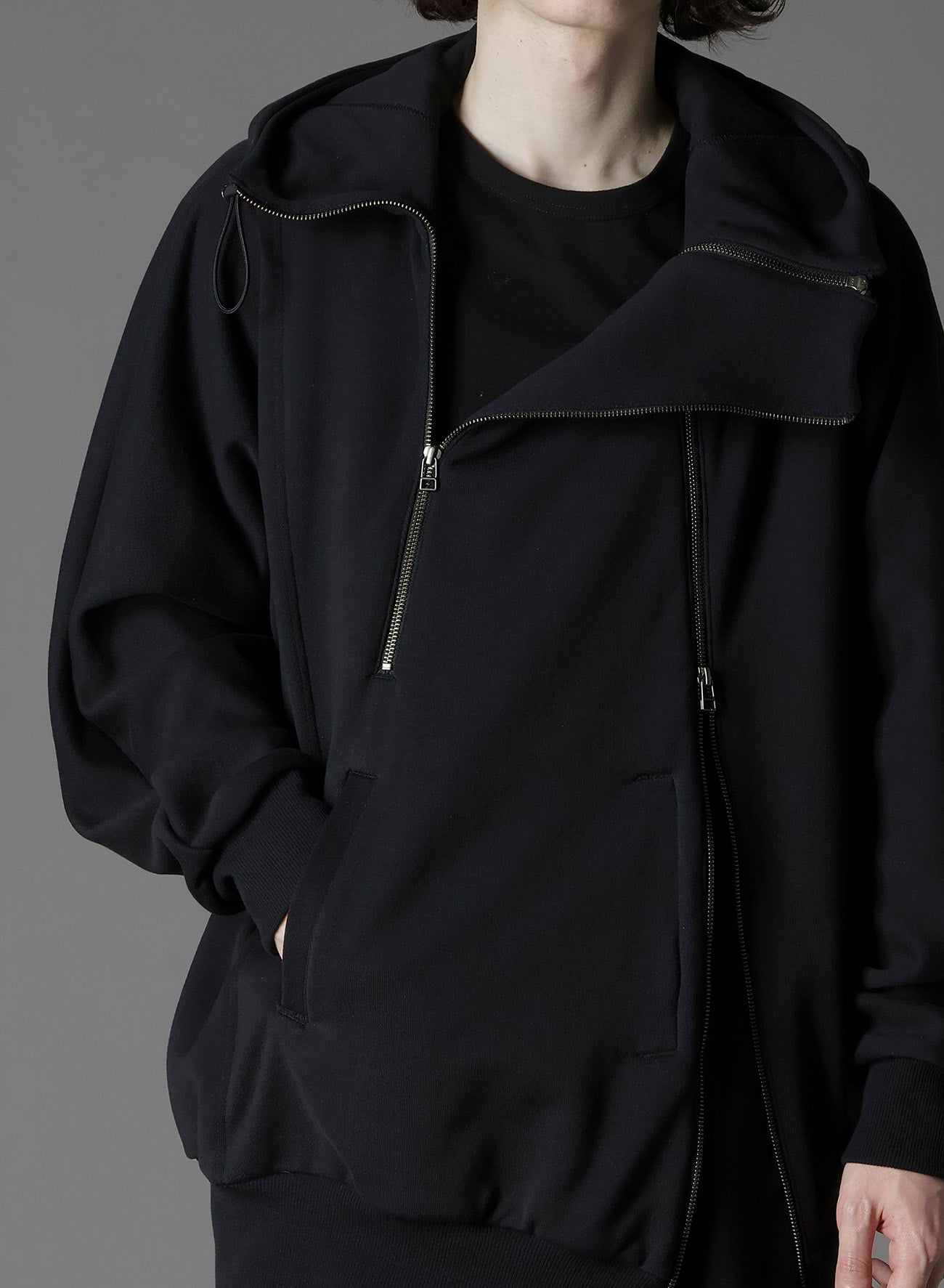ULTIMA HEAVY FLEECE INVERTED V HOODIE SLIM