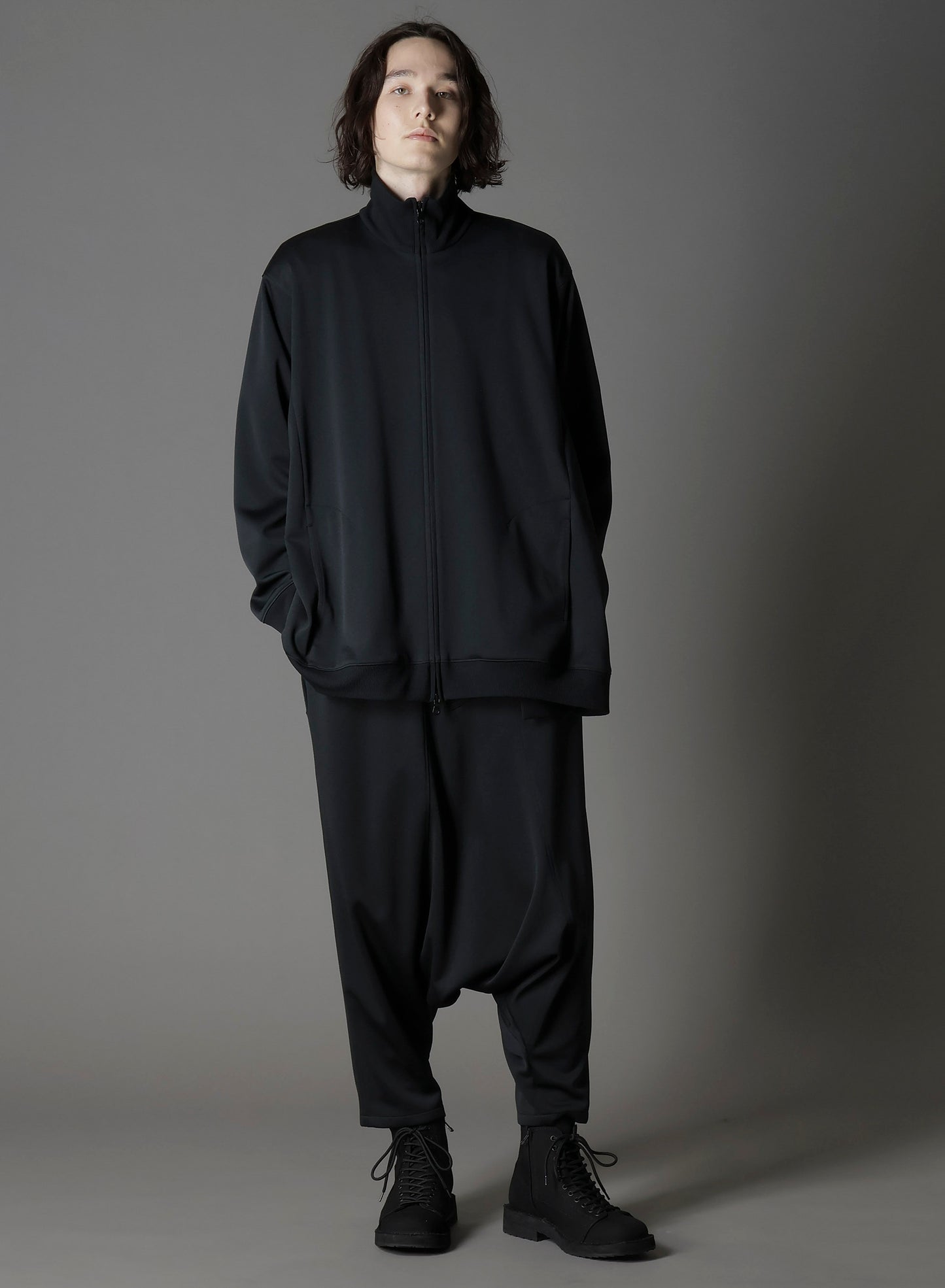 POLYESTER SMOOTH SIDE SLIT TRACK JACKET