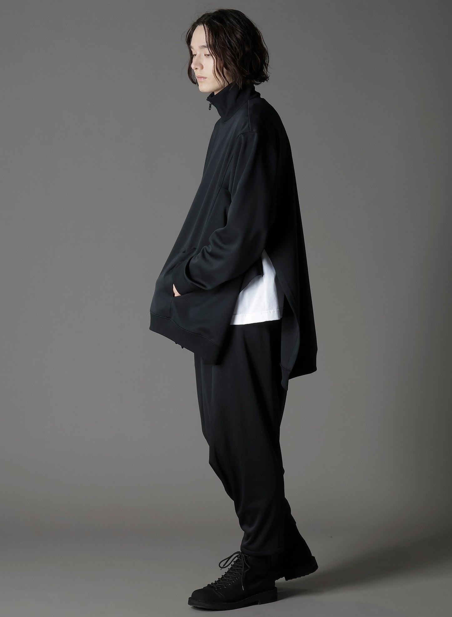 POLYESTER SMOOTH SIDE SLIT TRACK JACKET