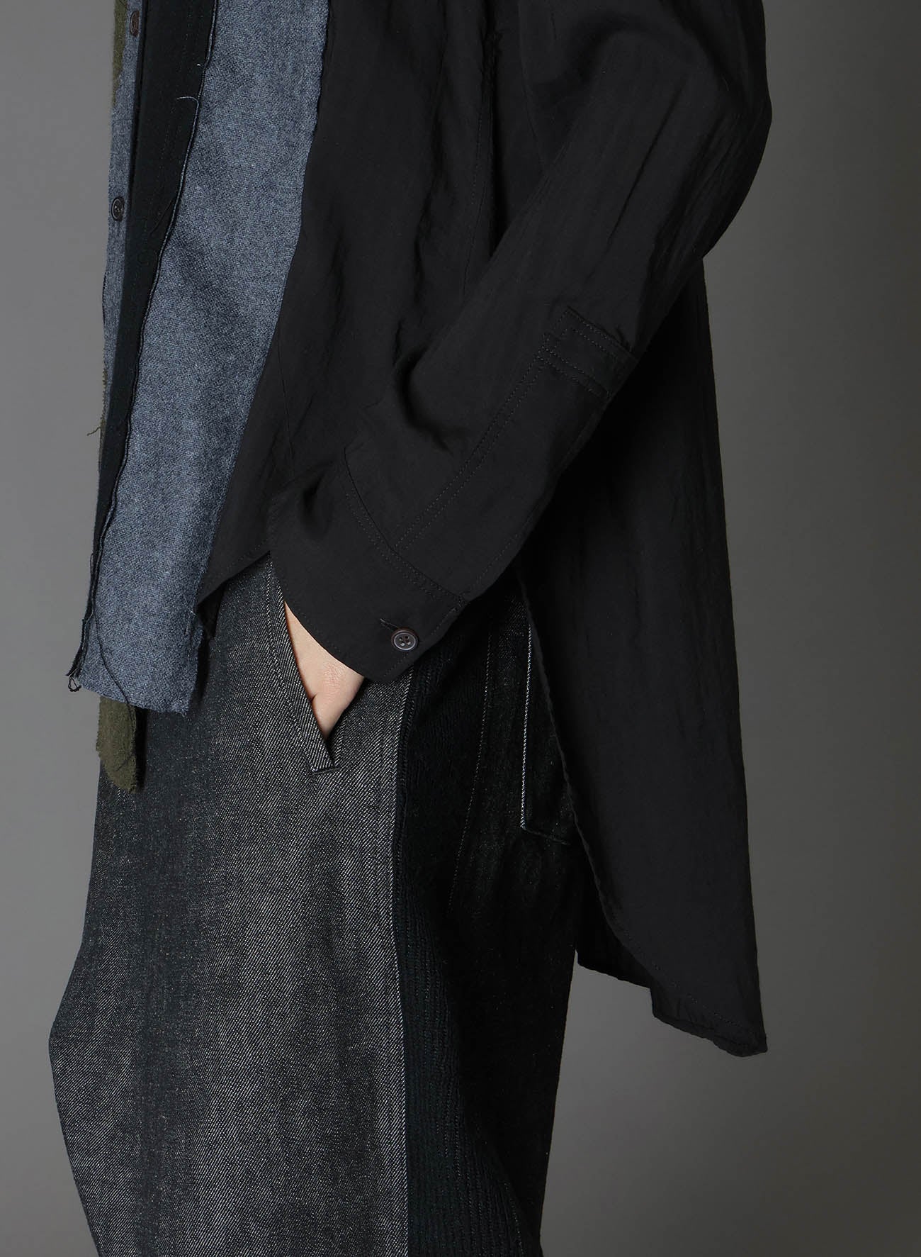 VARIOUS MATERIAL COMBINATION ASYMMETRY SLIM SHIRT