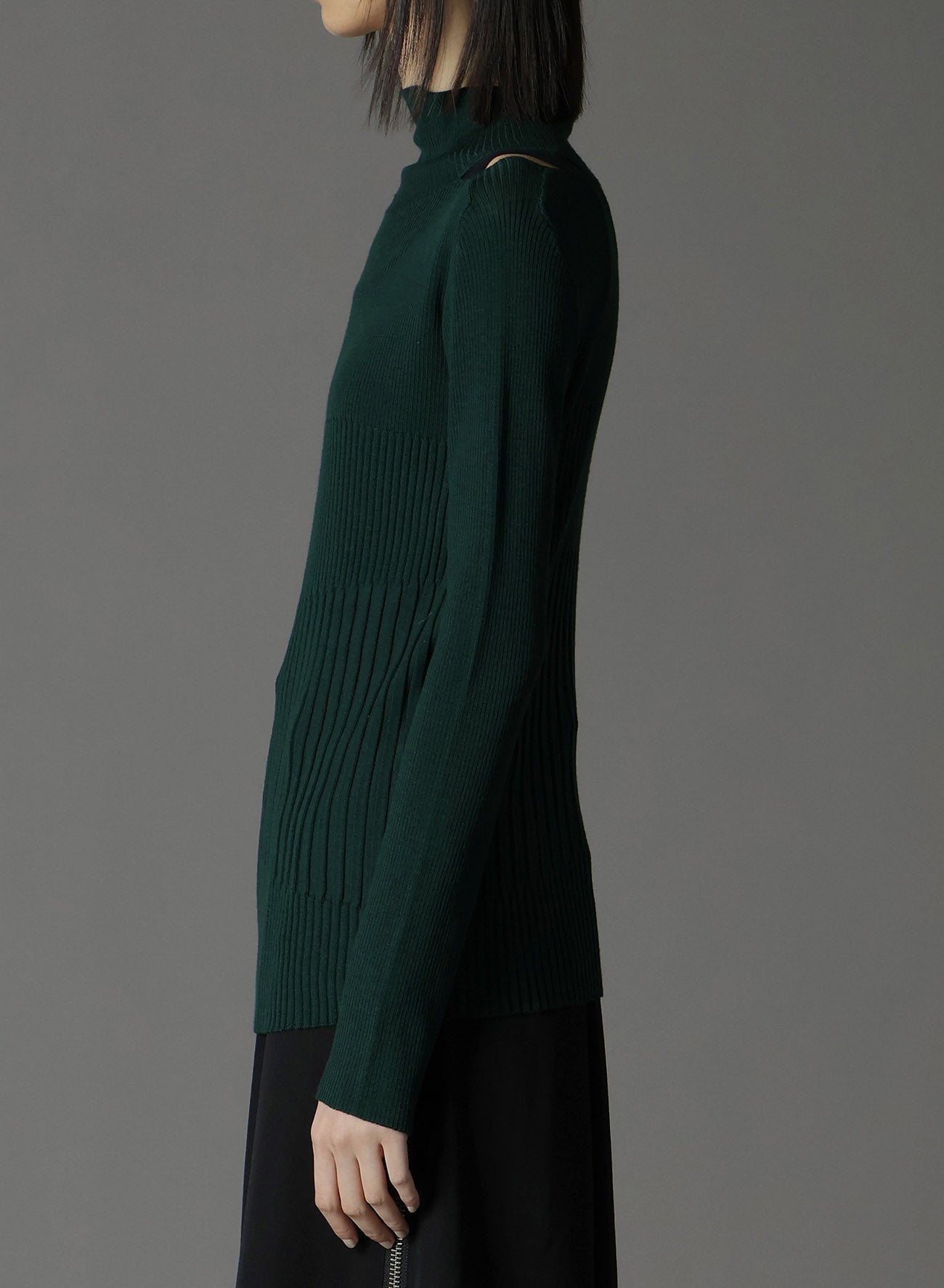 MERINO WOOL DESIGN TURTLENECK KNIT