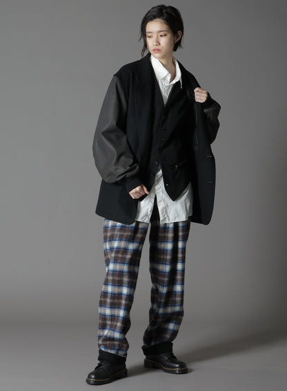 CHECKED SHAGGY WOOL SIDE CUT-OFF PANTS