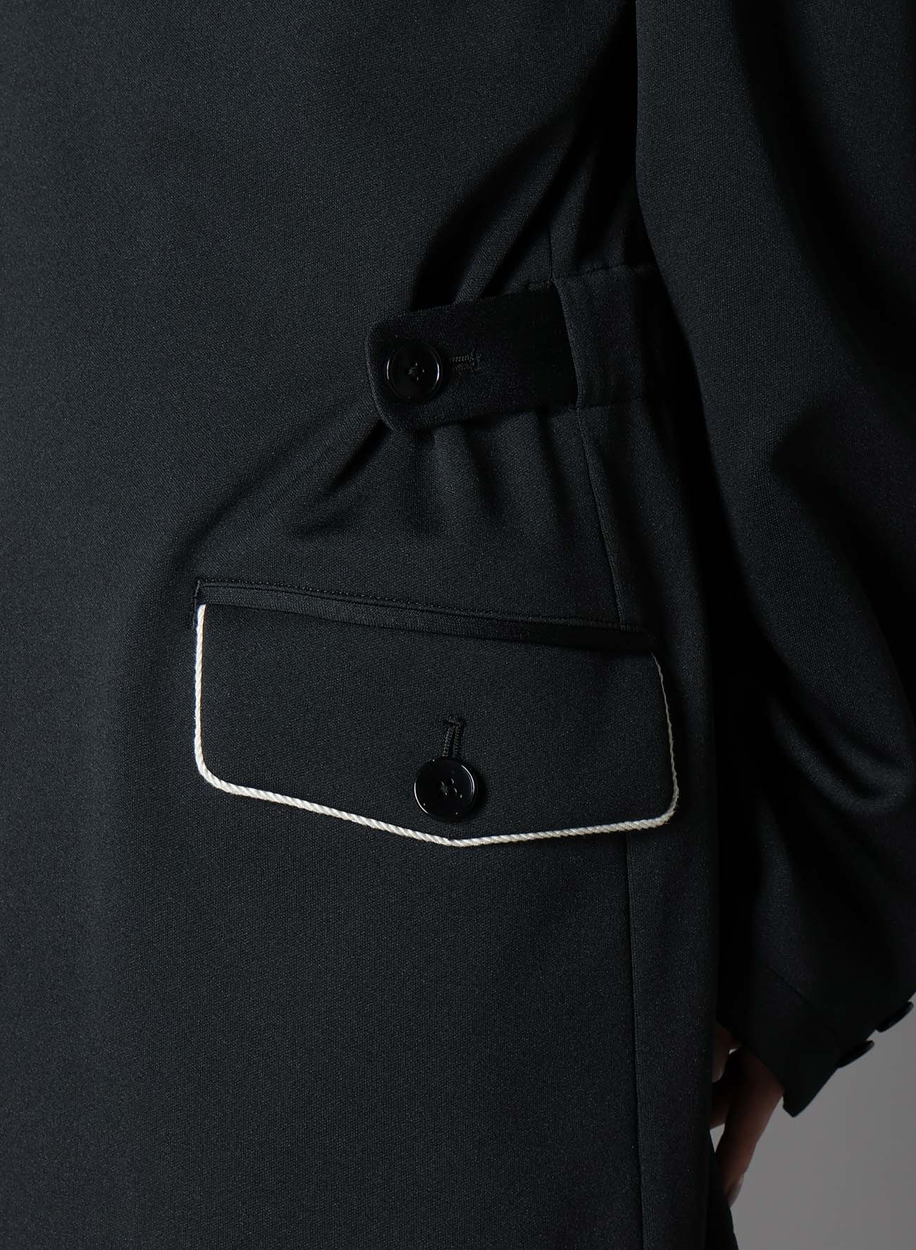 【1/17 10:00(JST) Release】POLYESTER SMOOTH COLLAR PIPING JACKET