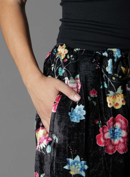 【1/17 10:00(JST) Release】RAYON VELVET PRINT CHINESE FLOWER WAIST DRAWSTRING PANTS