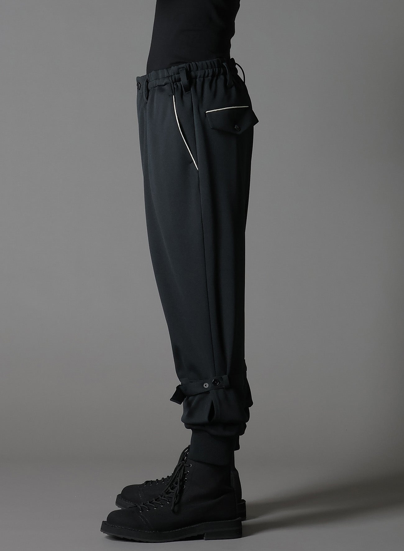 【1/17 10:00(JST) Release】POLYESTER SMOOTH DOUBLE HEM RIB PANTS