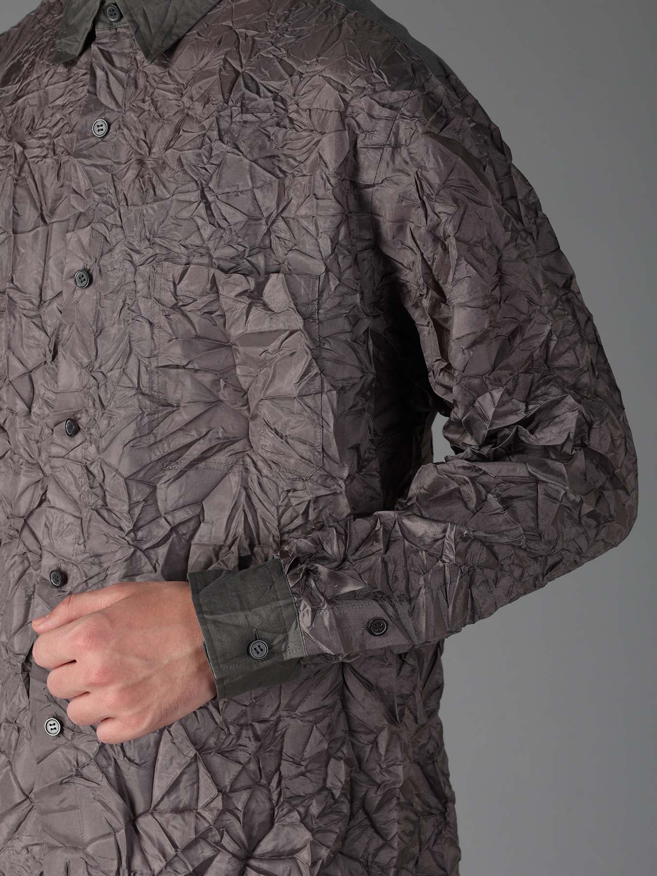 CRUSHED FABRIC LONG SLEEVE SHIRT