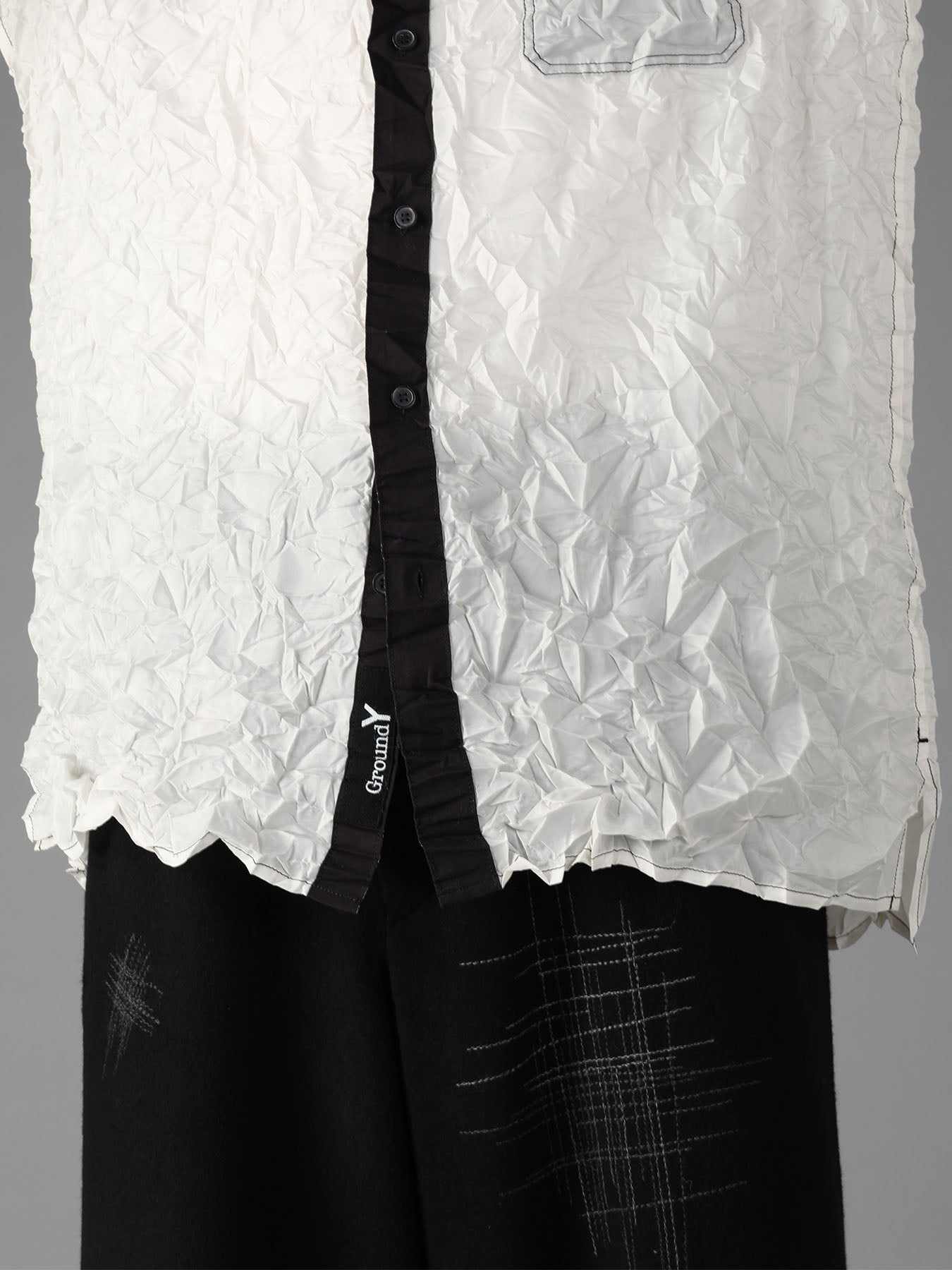 CRUSHED FABRIC LONG SLEEVE SHIRT-BLACK × WHITE