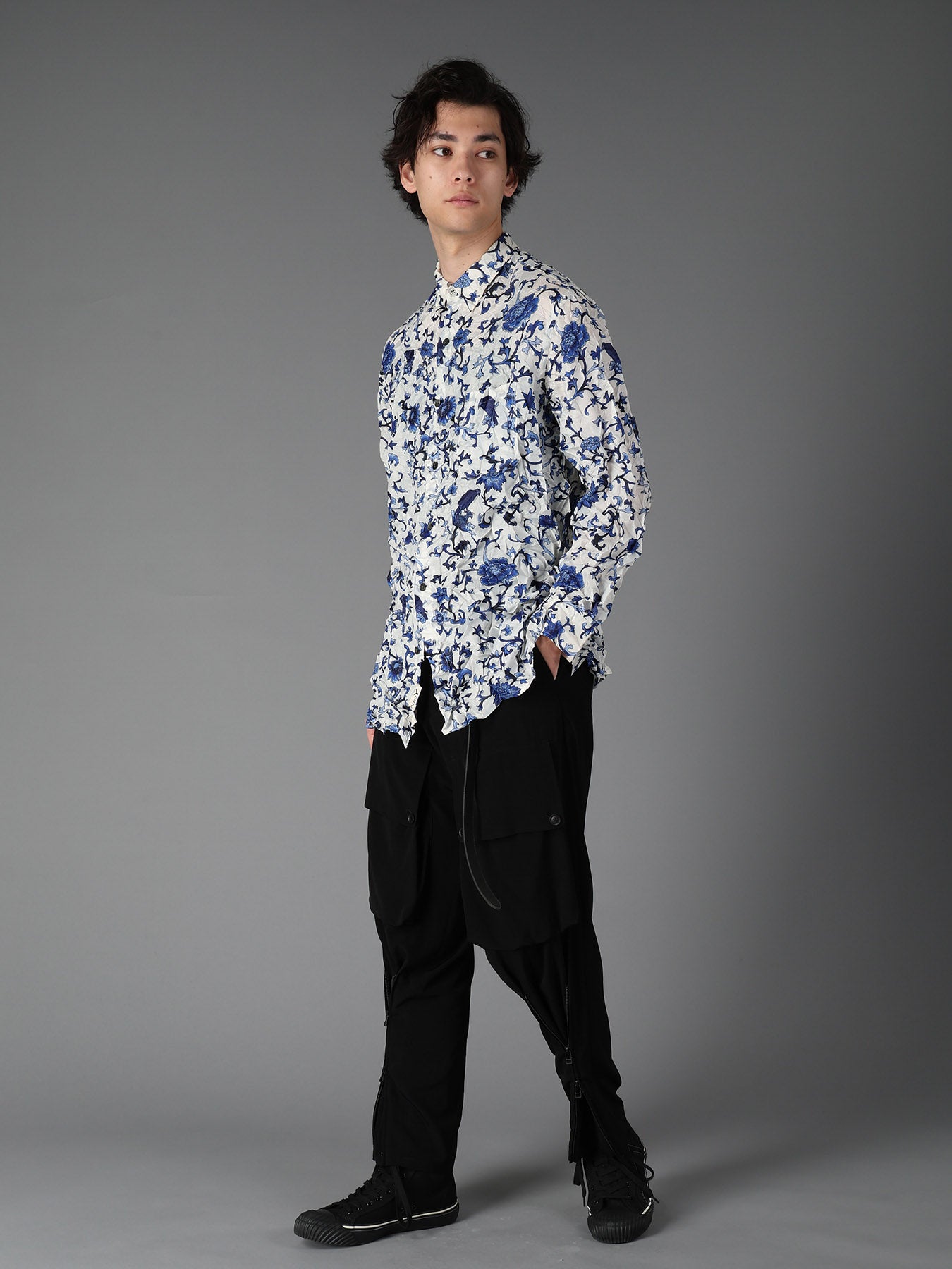 CRUSHED FABRIC BOTANICAL ARABESQUE PRINT SHIRT