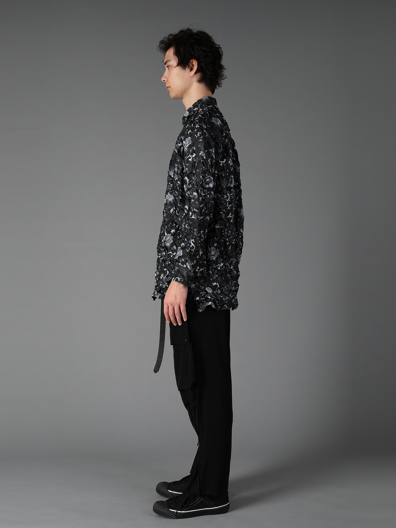 CRUSHED FABRIC BOTANICAL ARABESQUE PRINT SHIRT