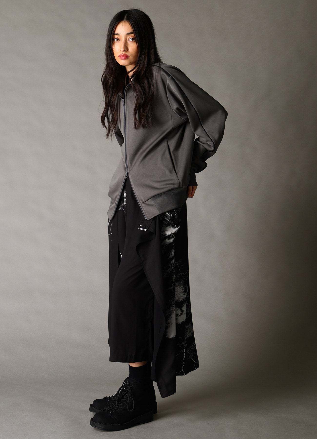 POLYESTER SMOOTH SPLIT RAGLAN TRACK JACKET