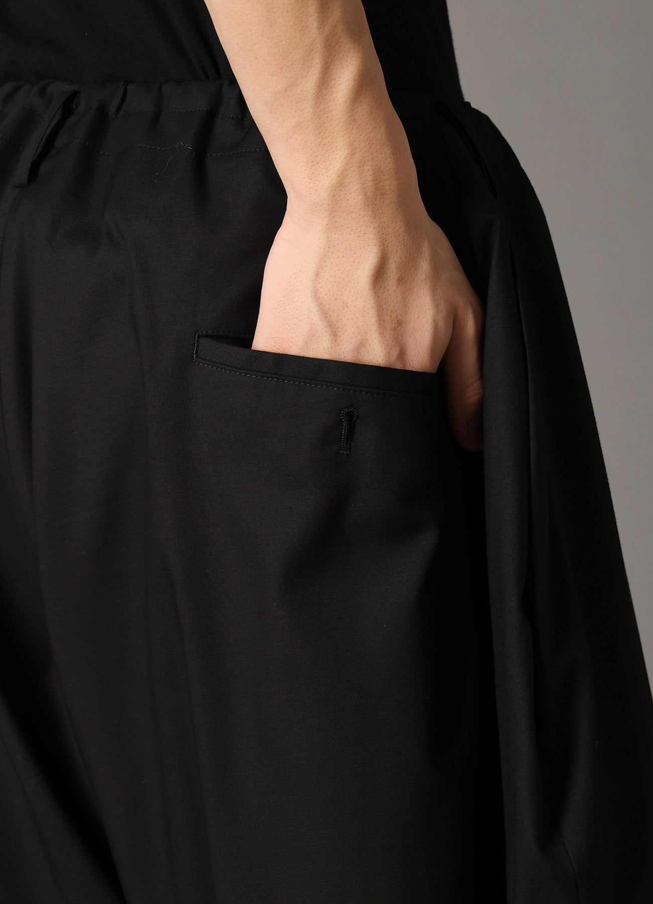 TR TWILL SIDE CURVE PANTS – THE SHOP YOHJI YAMAMOTO
