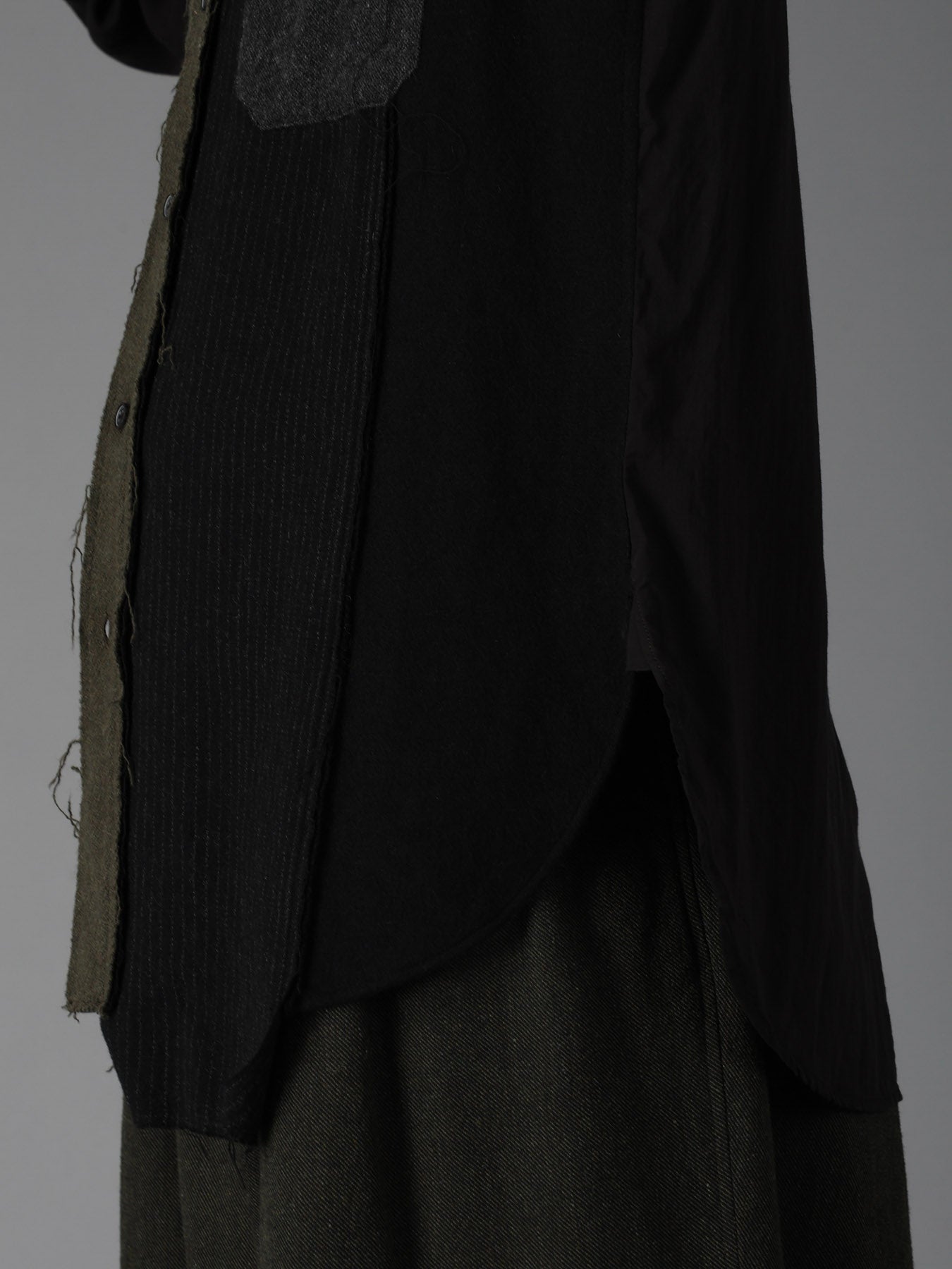 SWITCHING MATERIAL PATCHWORK SHIRT