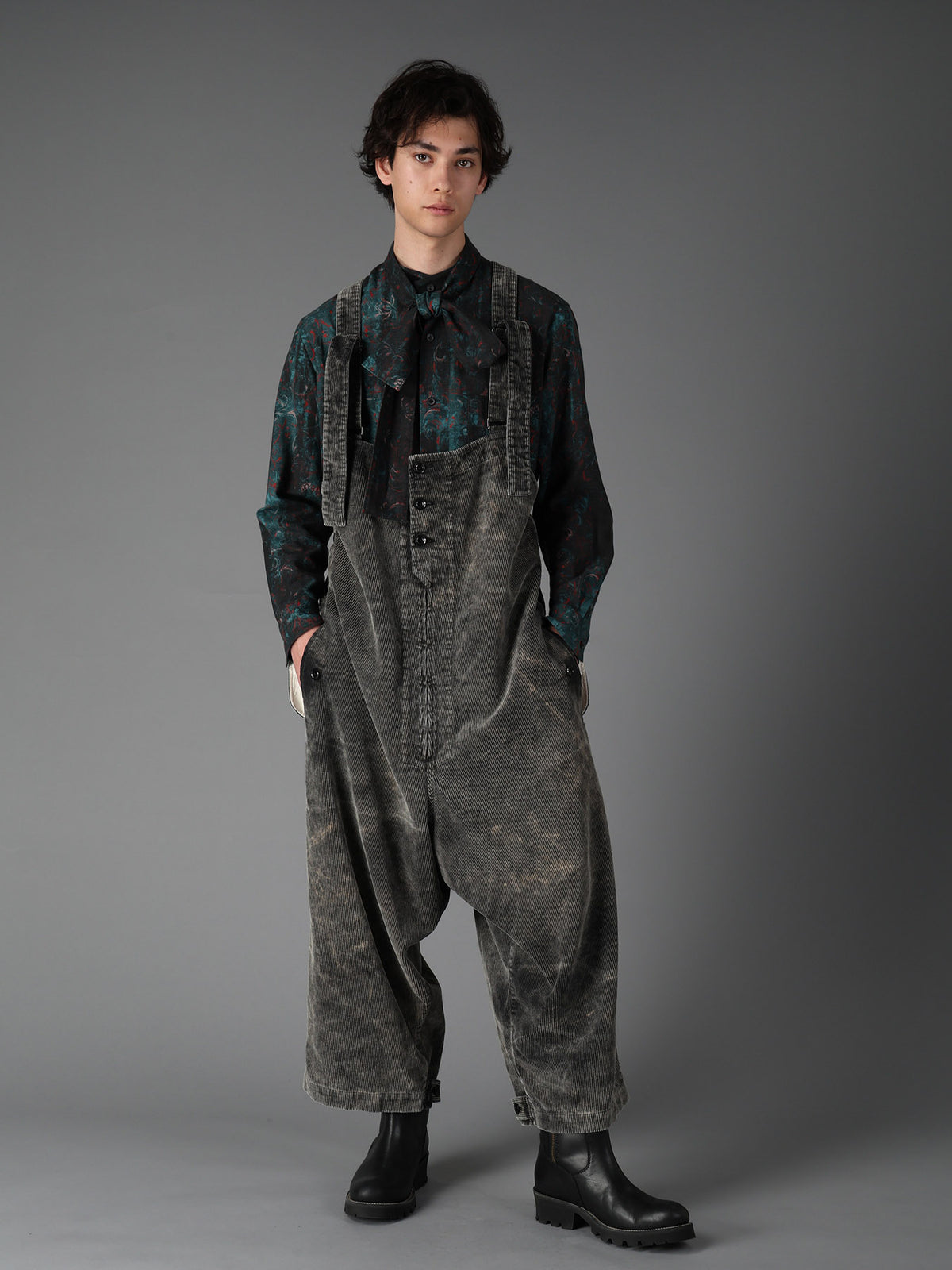 SULFUR-DYED CORDUROY CHEMICAL-BLEACH OVERALL
