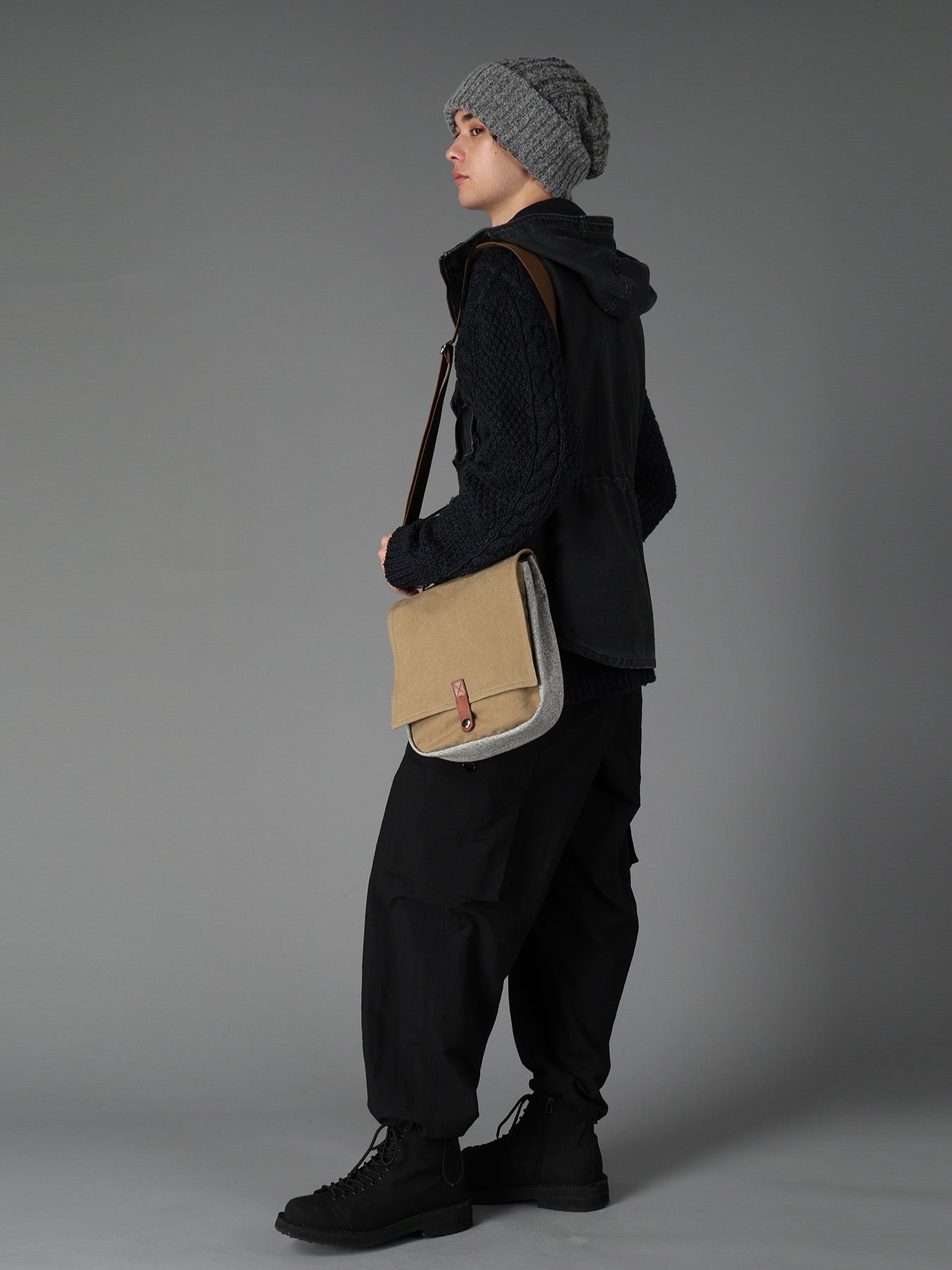 NO.8 CANVAS BIO FINISHED BREAD SHOULDER BAG – THE SHOP YOHJI YAMAMOTO