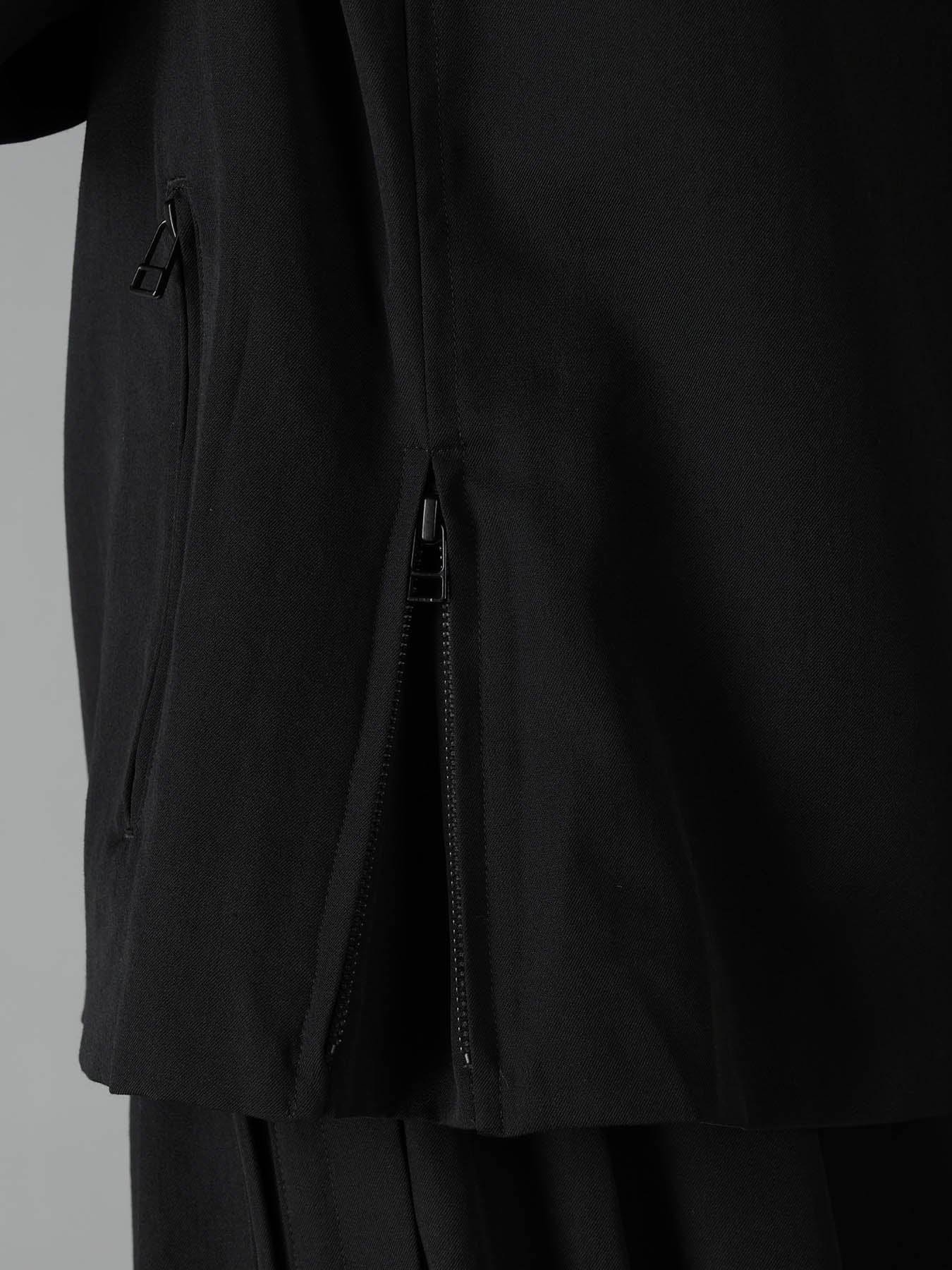 WOOL GABARDINE APPLIQUE ZIP JACKET