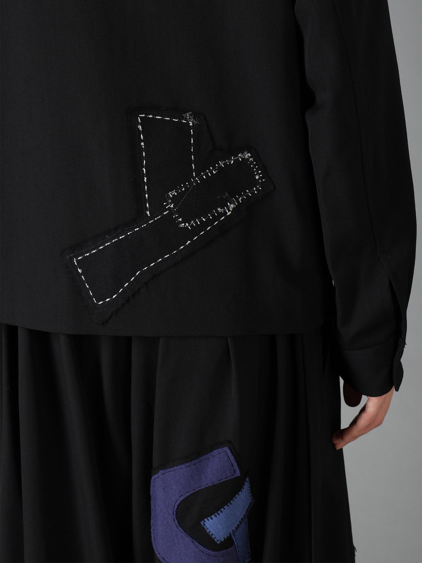 WOOL GABARDINE APPLIQUE ZIP JACKET