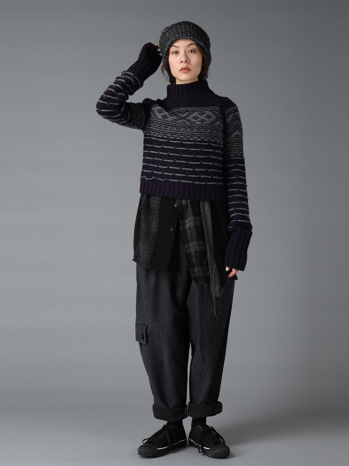 BULKY REVERSE JACQUARD SHORT PULLOVER KNIT