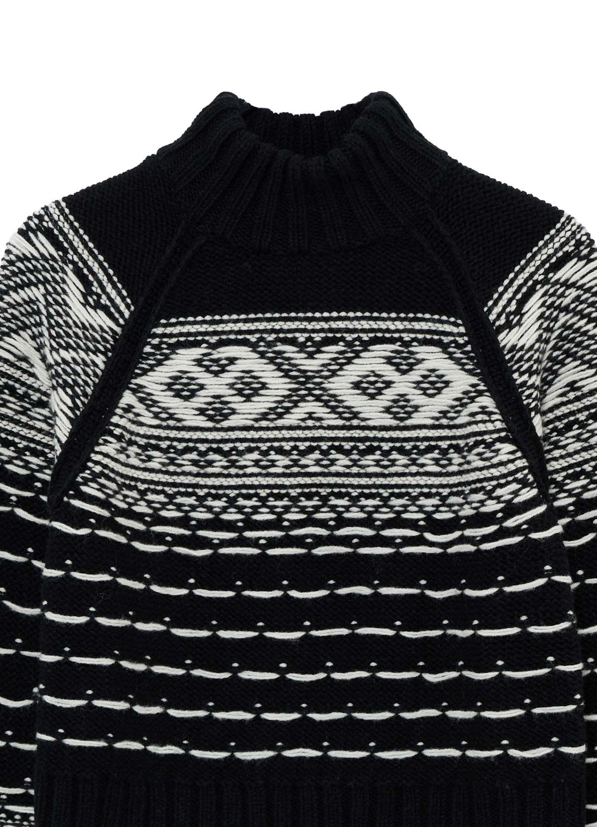 BULKY REVERSE JACQUARD SHORT PULLOVER KNIT