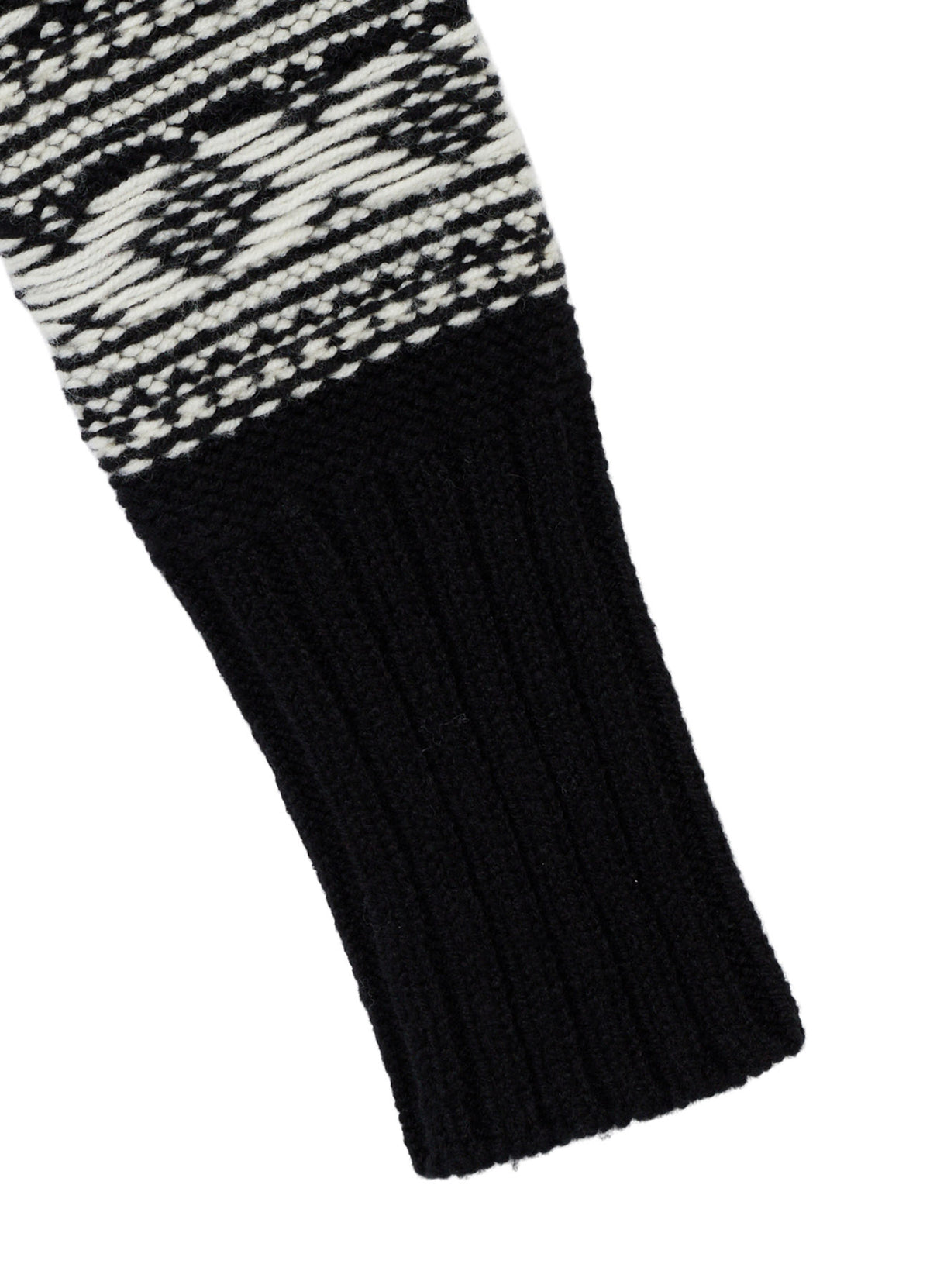 BULKY REVERSE JACQUARD SHORT PULLOVER KNIT