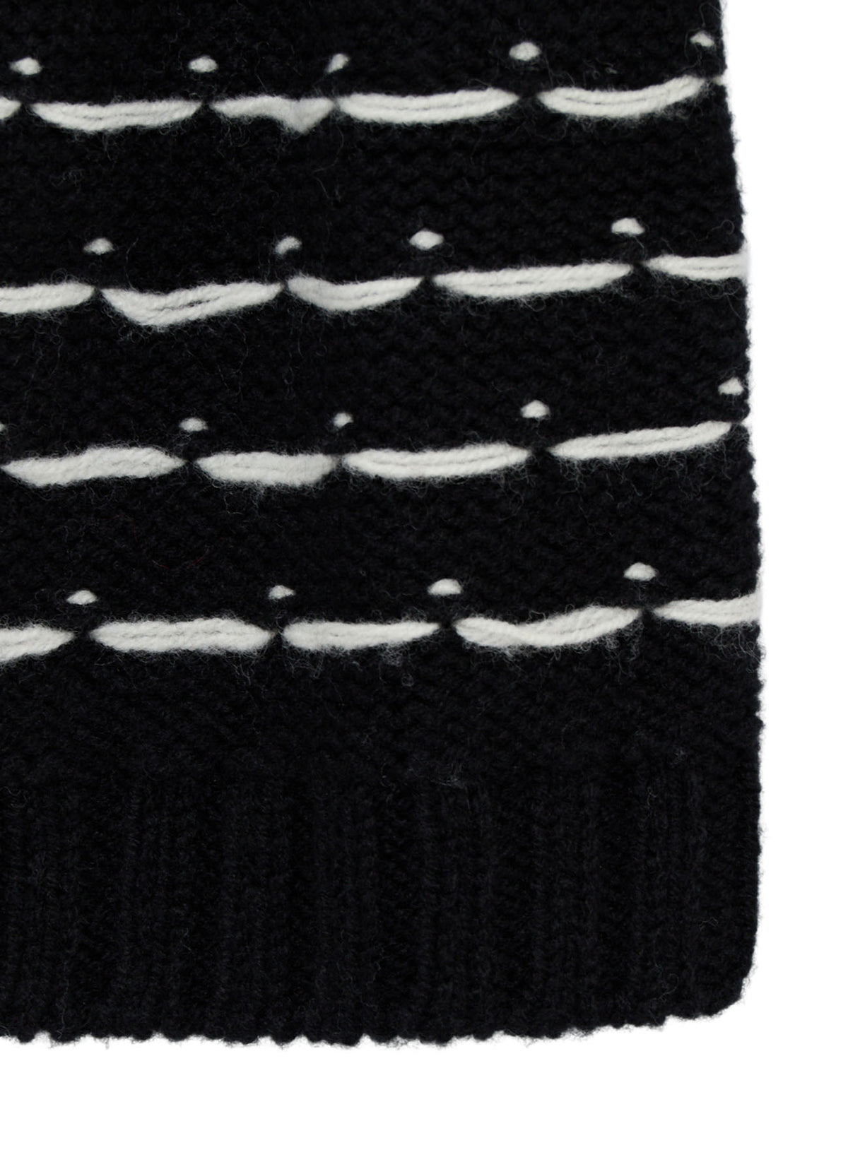 BULKY REVERSE JACQUARD SHORT PULLOVER KNIT