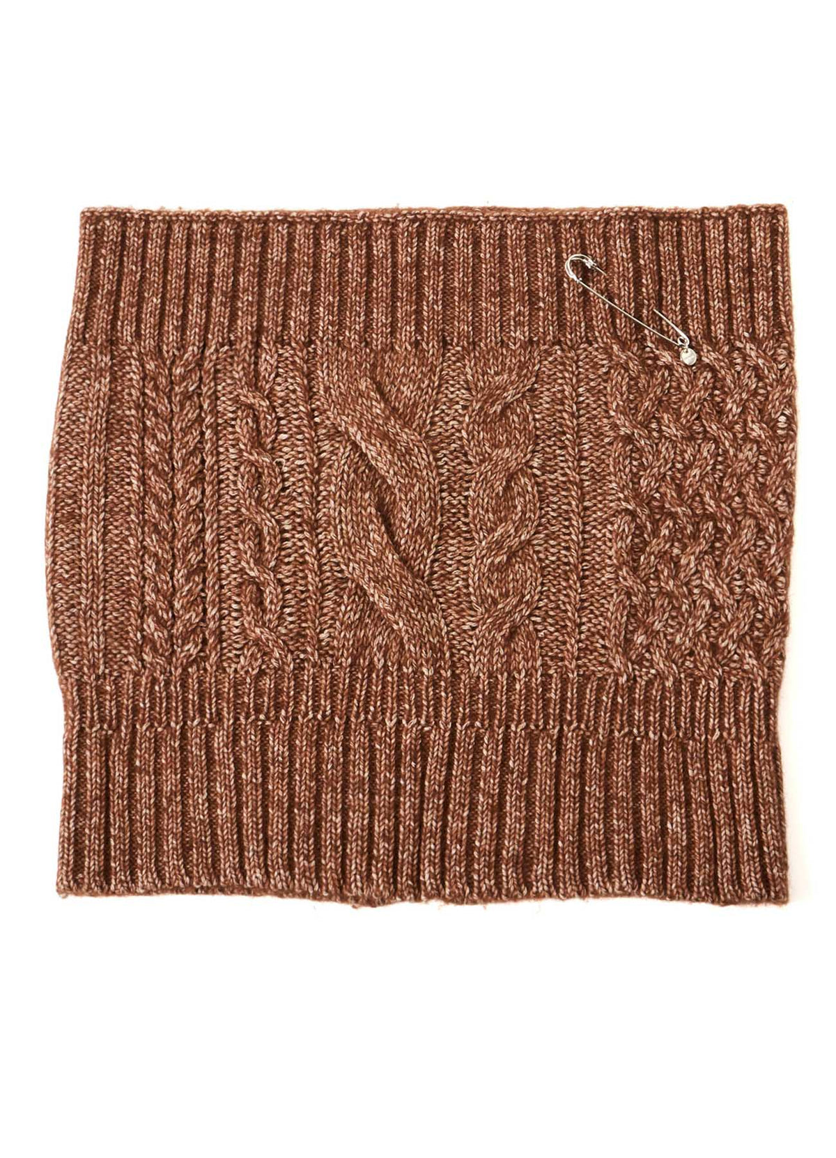 FLUFFY TUBE YARN CABLE KNIT SNOOD