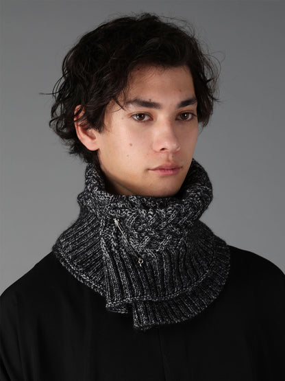 FLUFFY TUBE YARN CABLE KNIT SNOOD