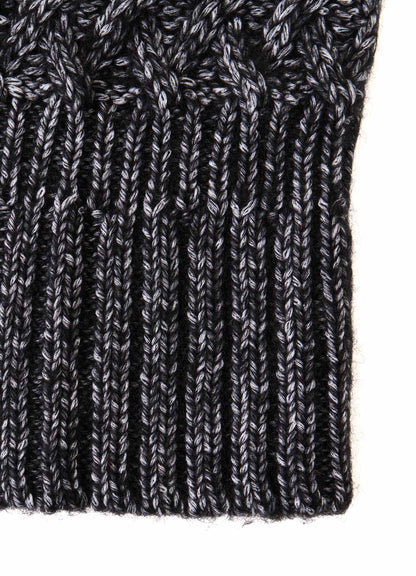 FLUFFY TUBE YARN CABLE KNIT SNOOD