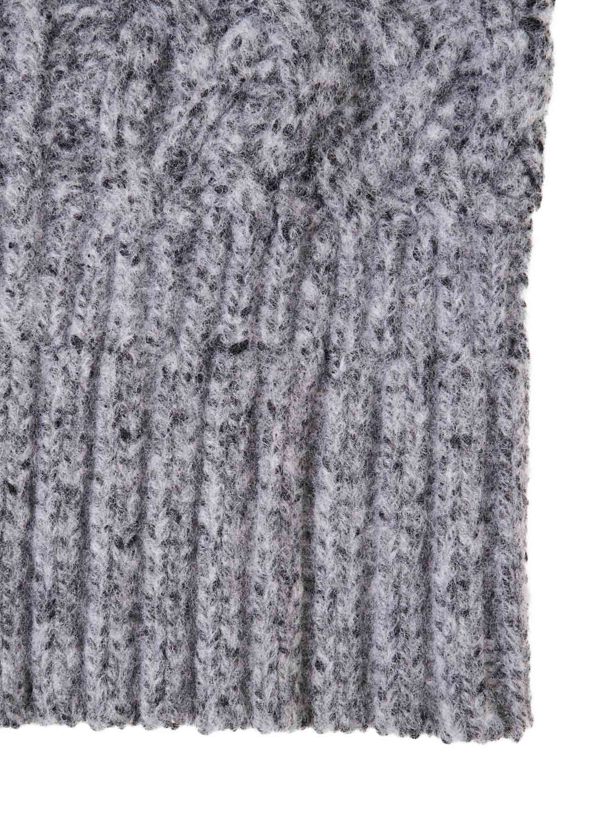 FLUFFY TUBE YARN CABLE KNIT SNOOD