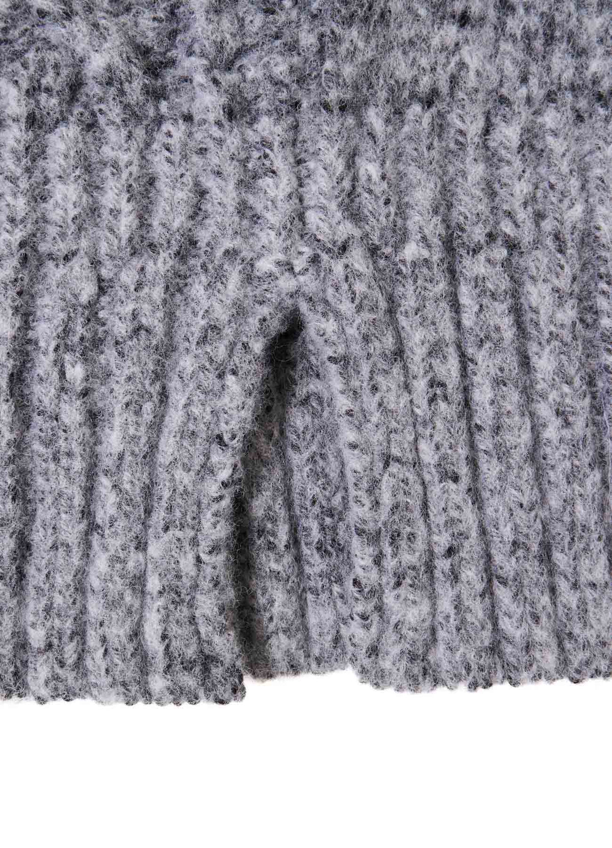 FLUFFY TUBE YARN CABLE KNIT SNOOD