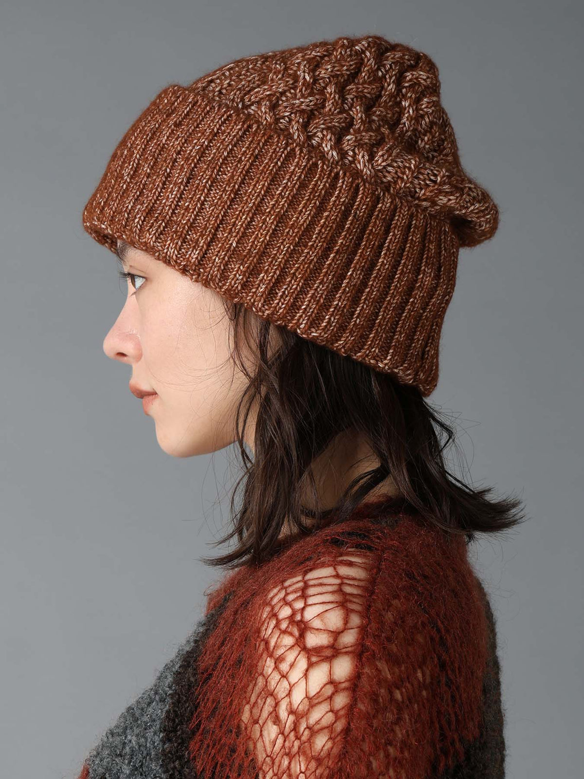 FLUFFY TUBE YARN CABLE KNIT CAP