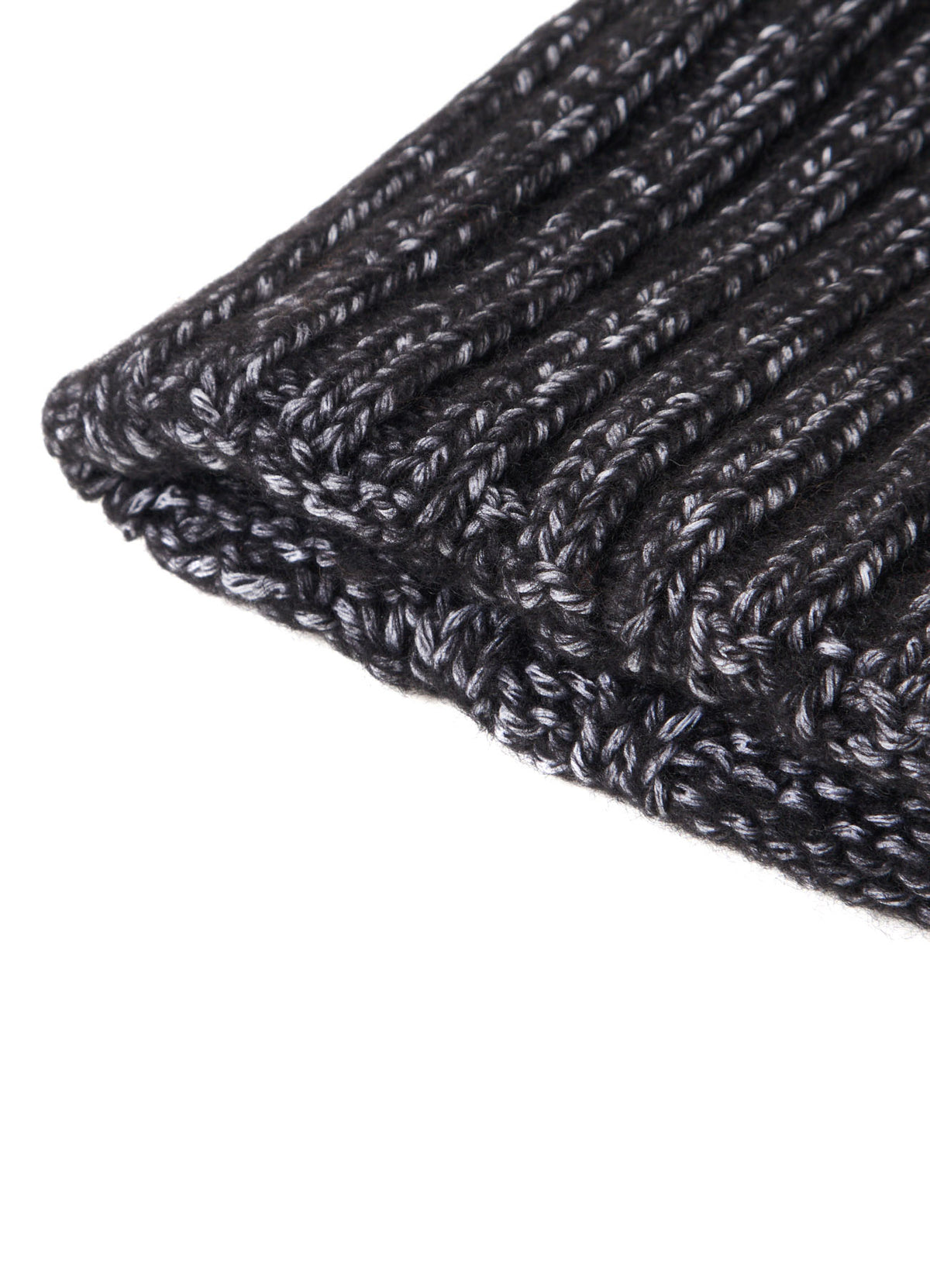 FLUFFY TUBE YARN CABLE KNIT CAP