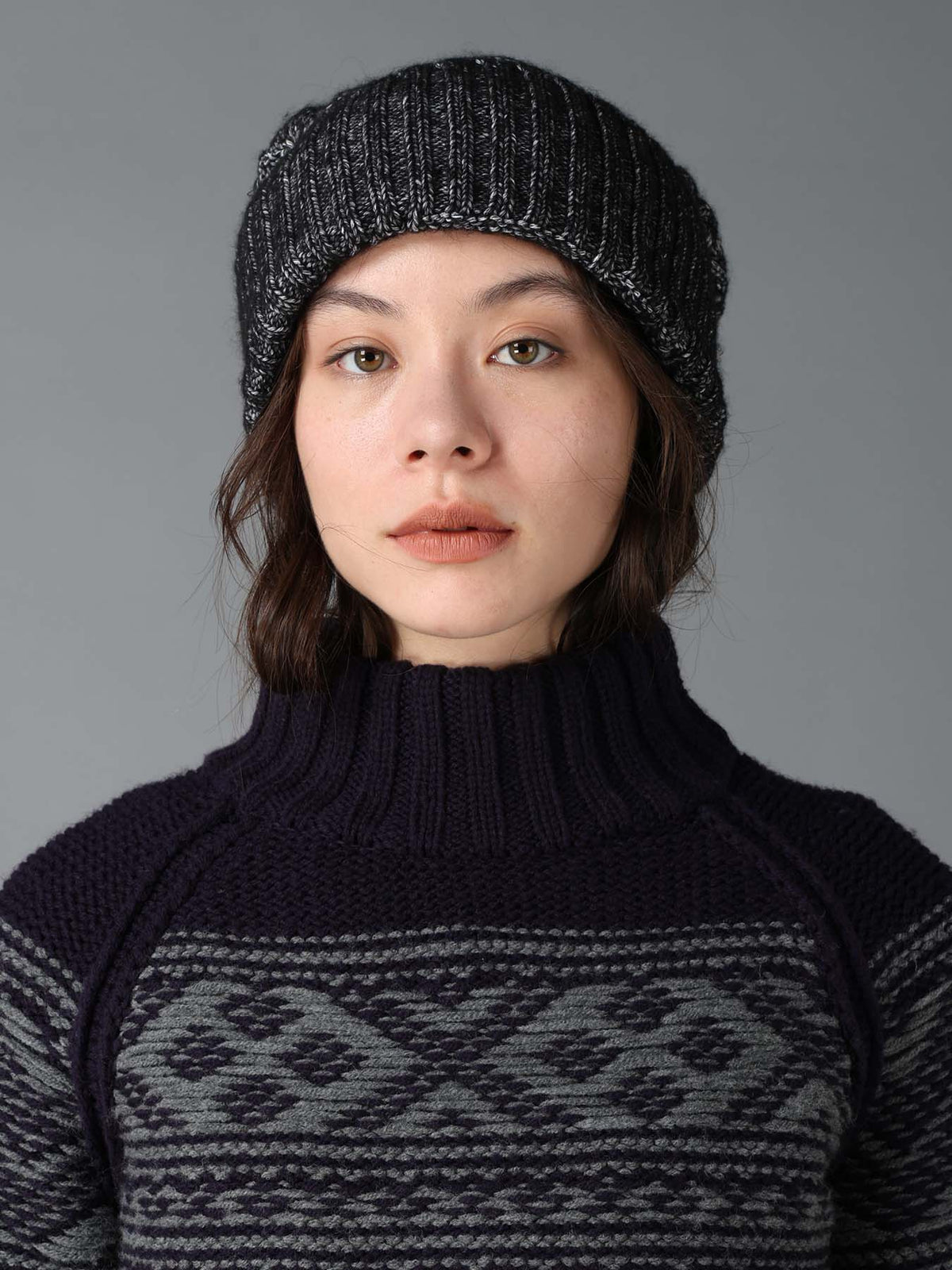 FLUFFY TUBE YARN CABLE KNIT CAP