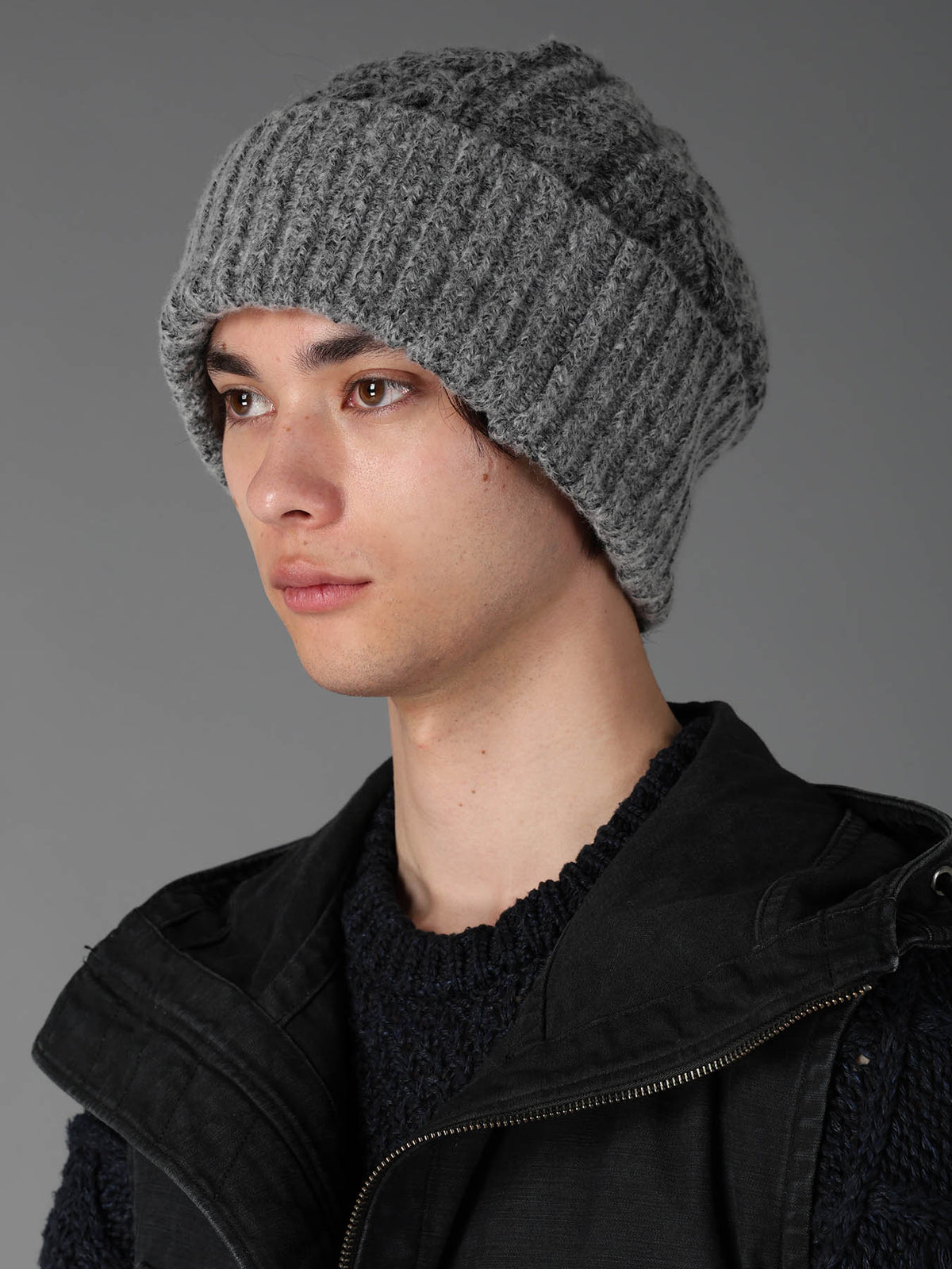 FLUFFY TUBE YARN CABLE KNIT CAP