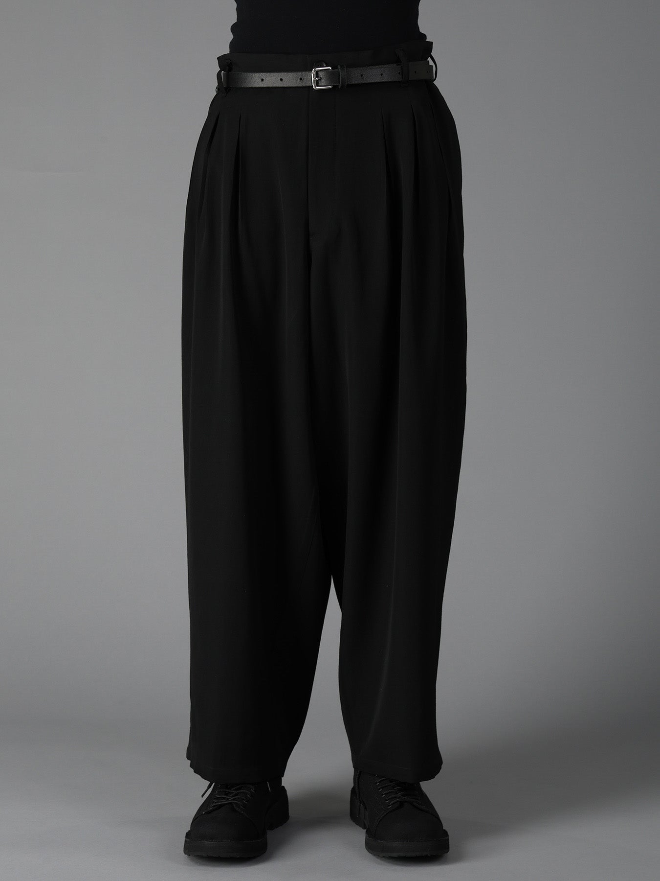 WOOL GABARDINE 12-TUCK PANTS