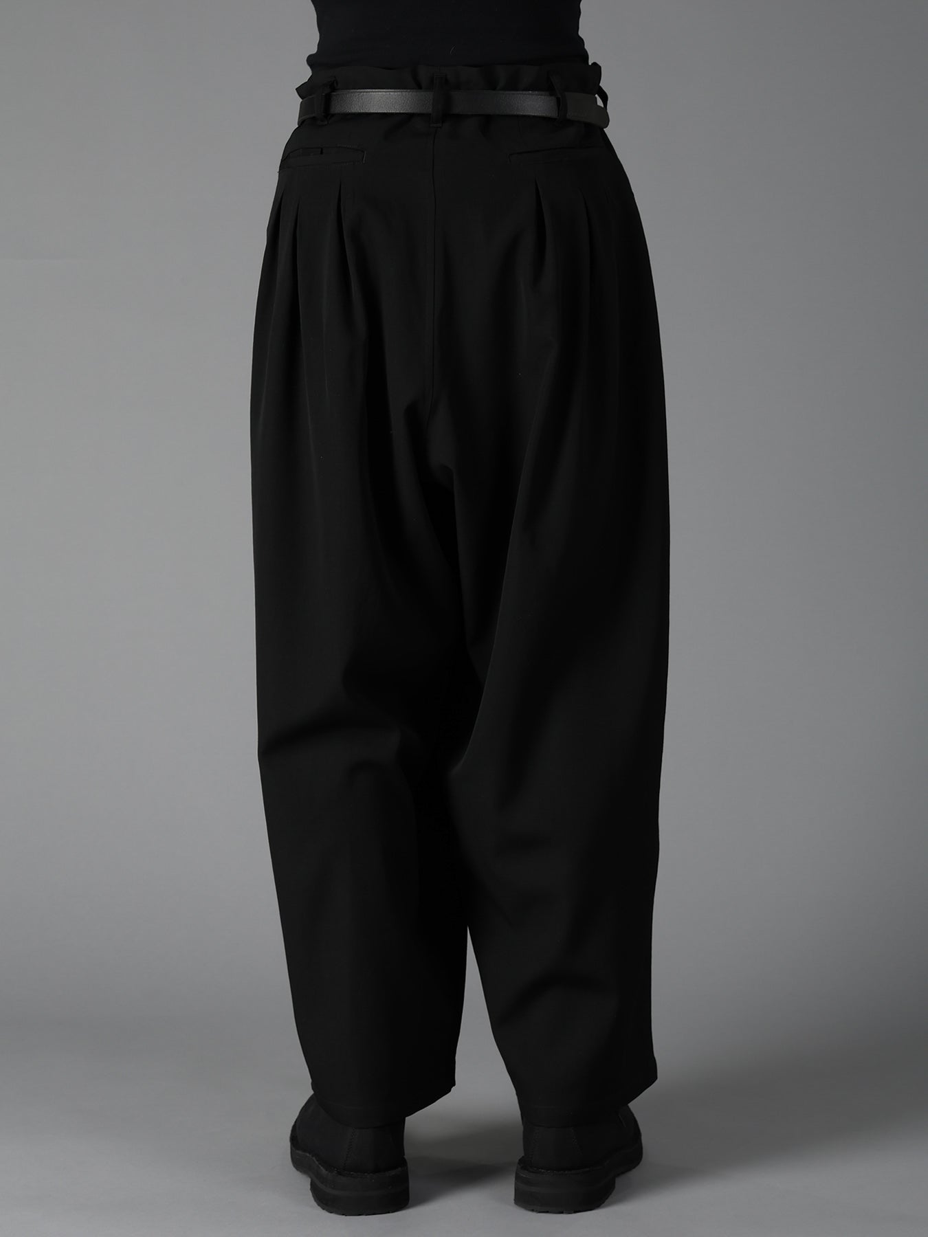 WOOL GABARDINE 12-TUCK PANTS