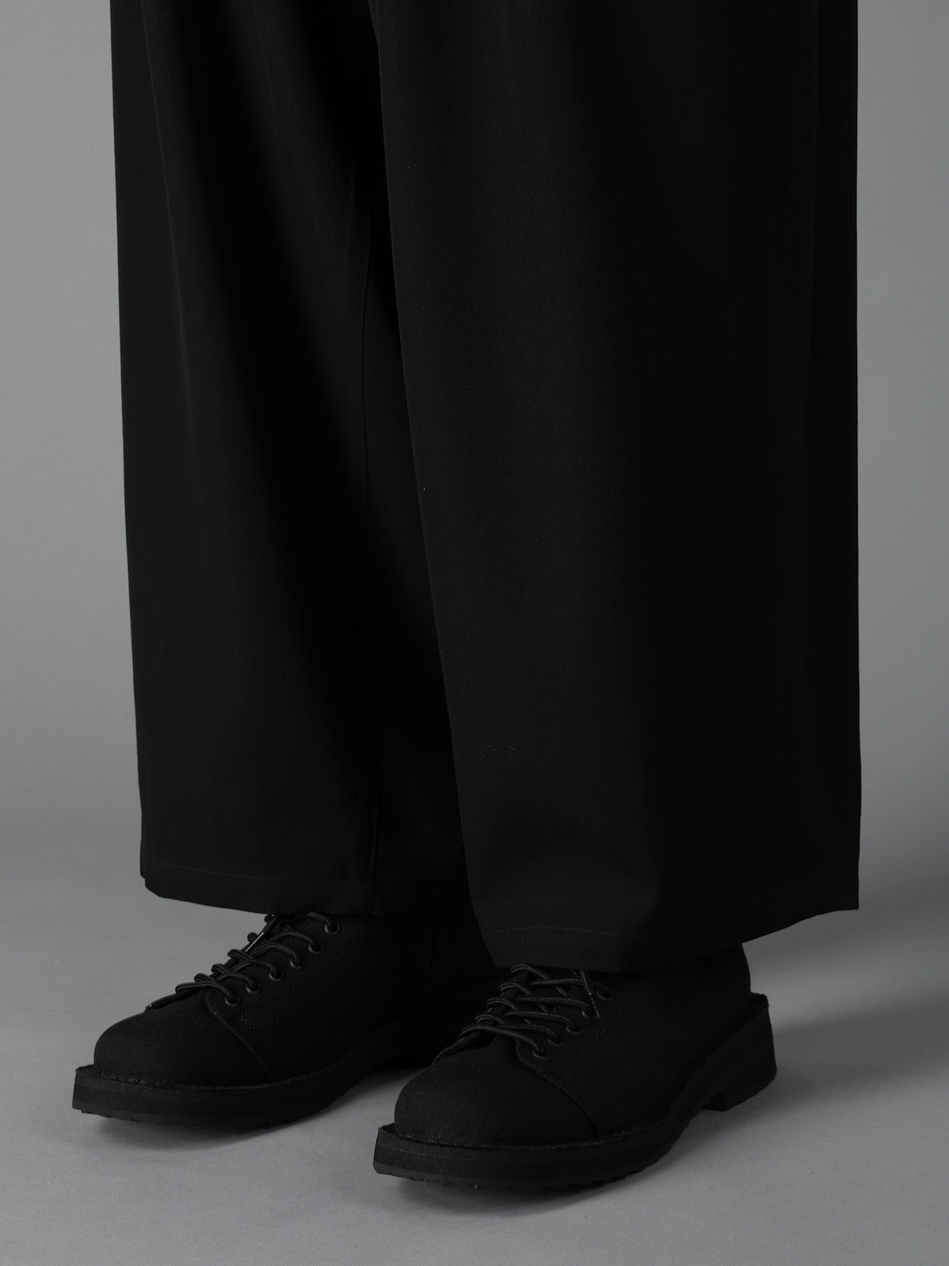WOOL GABARDINE 12-TUCK PANTS