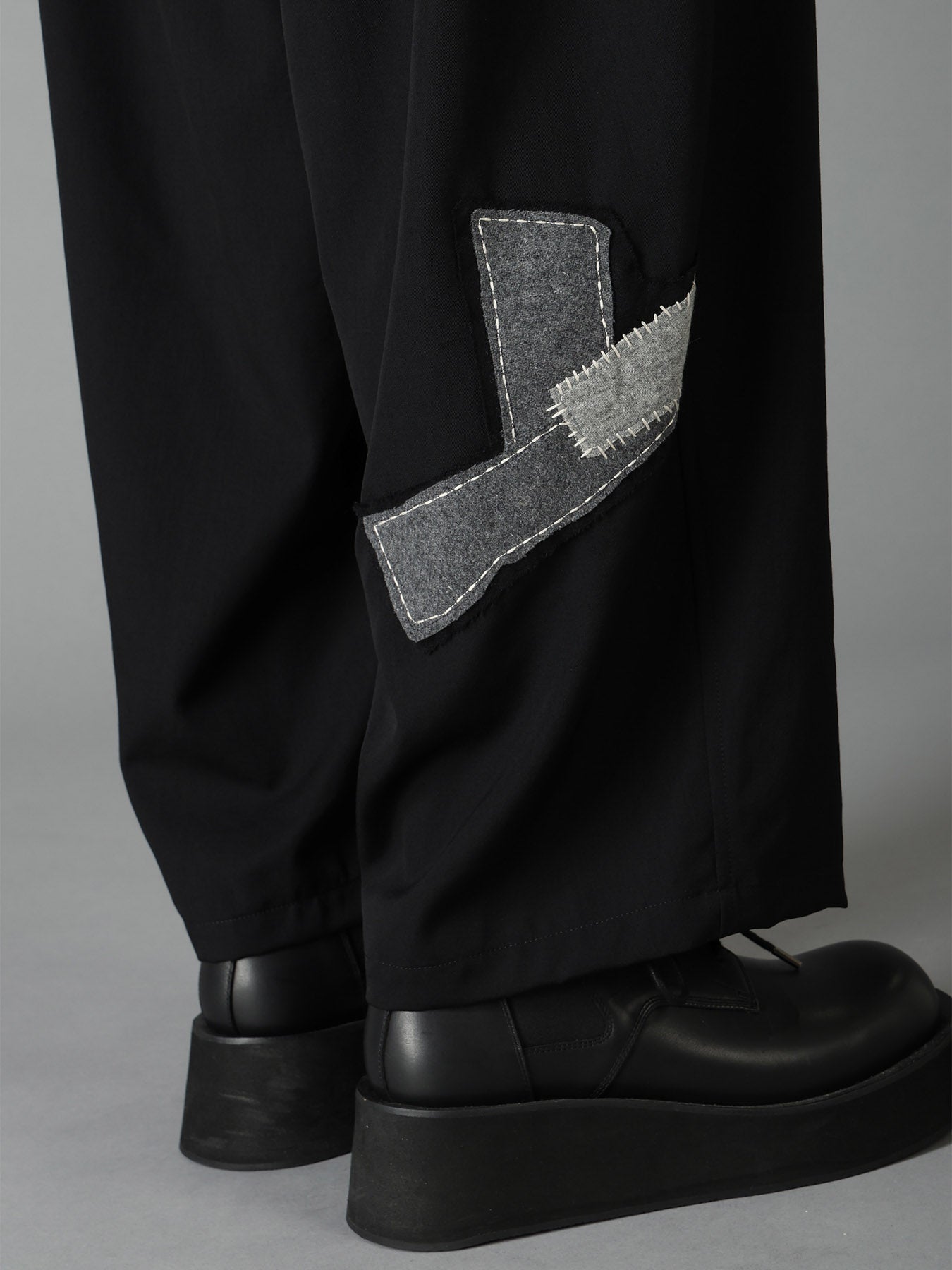 WOOL GABARDINE APPLIQUE 12 TUCK PANTS