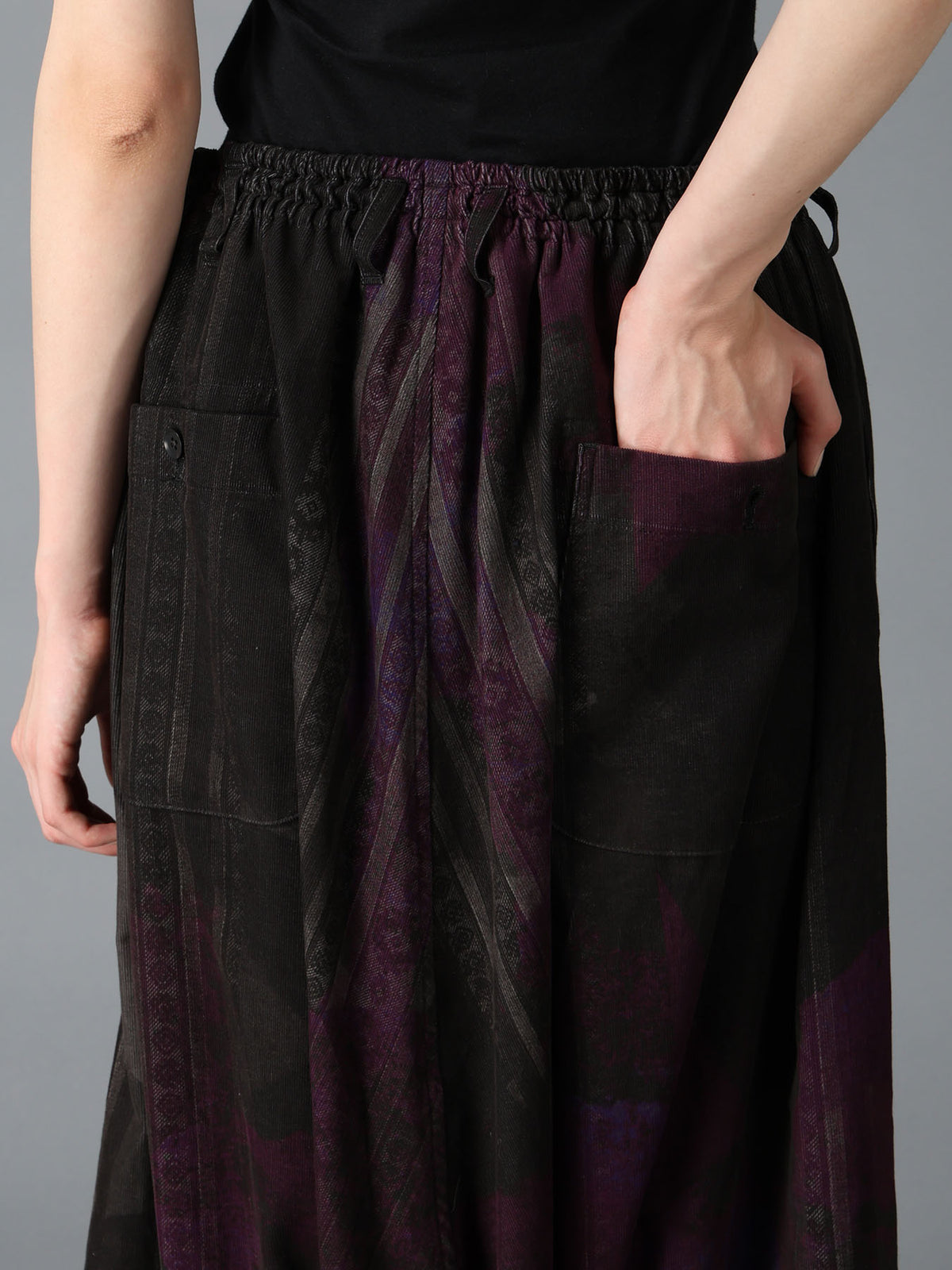 NARROW RIB CORDUROY SAROUEL PANTS