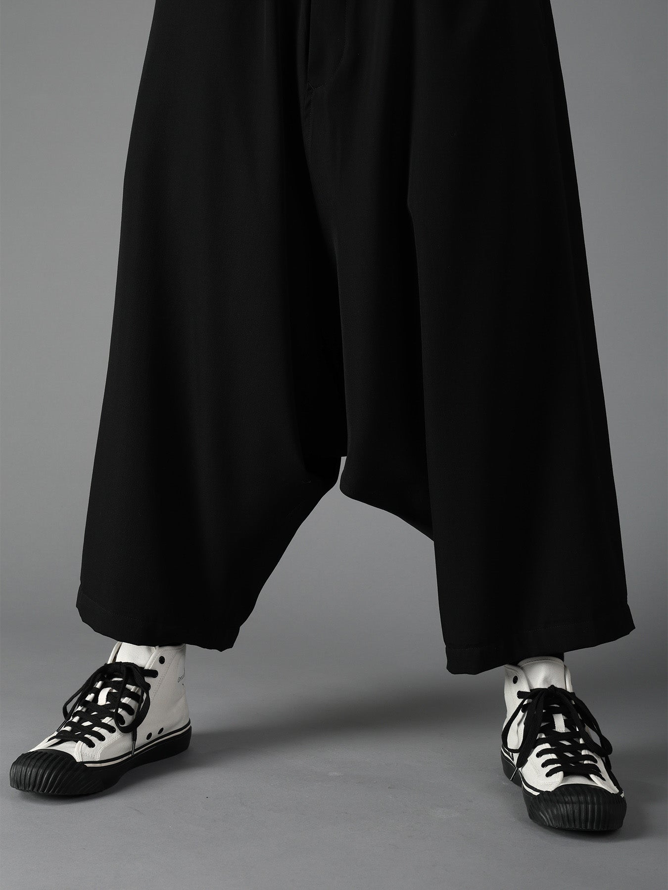 WOOL GABARDINE SAROUEL PANTS